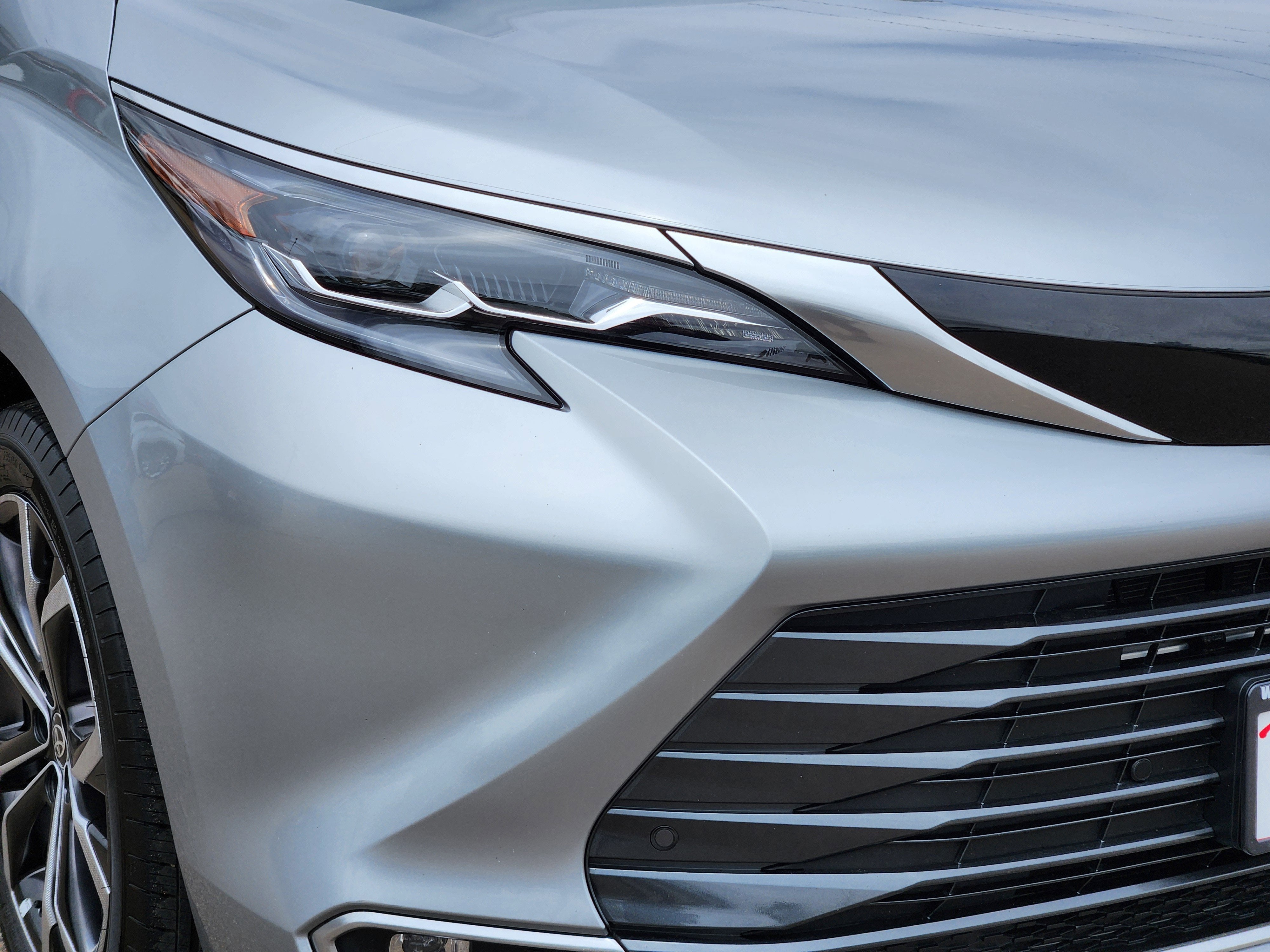 2025 Toyota Sienna Platinum