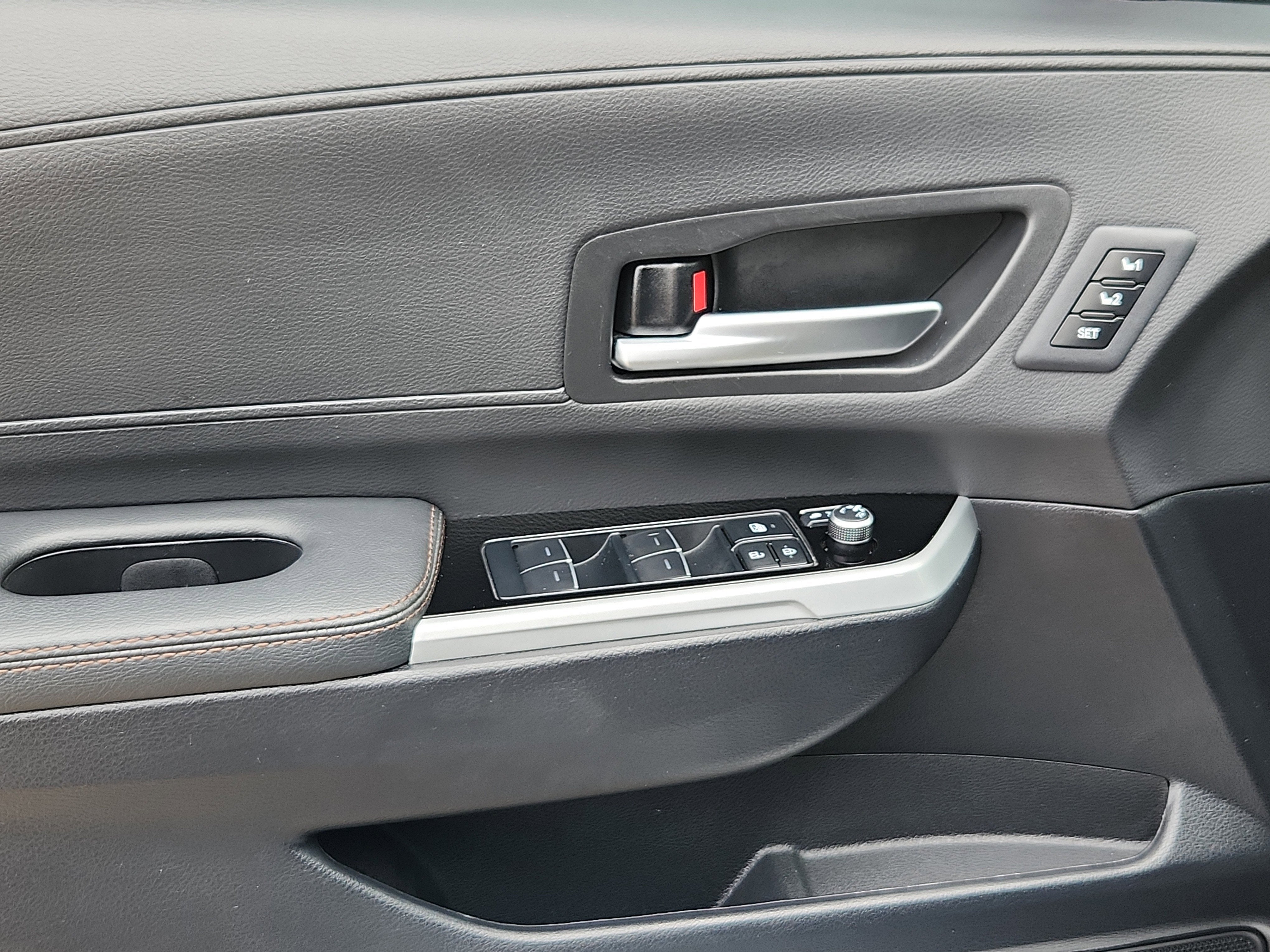 2025 Toyota Sienna Platinum