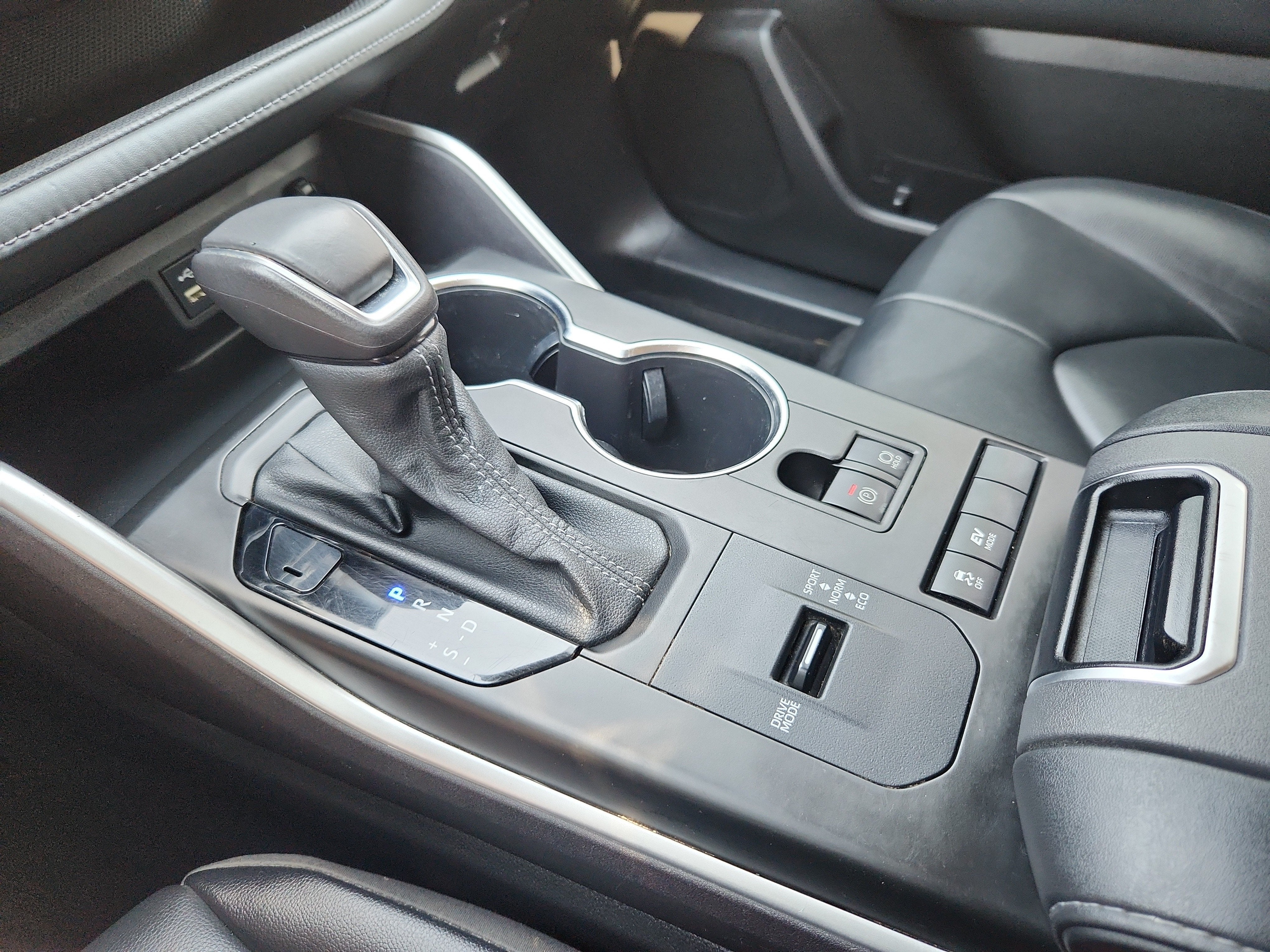 2022 Toyota Highlander UP