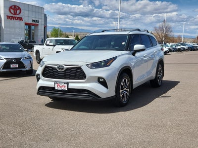 2022 Toyota Highlander XLE
