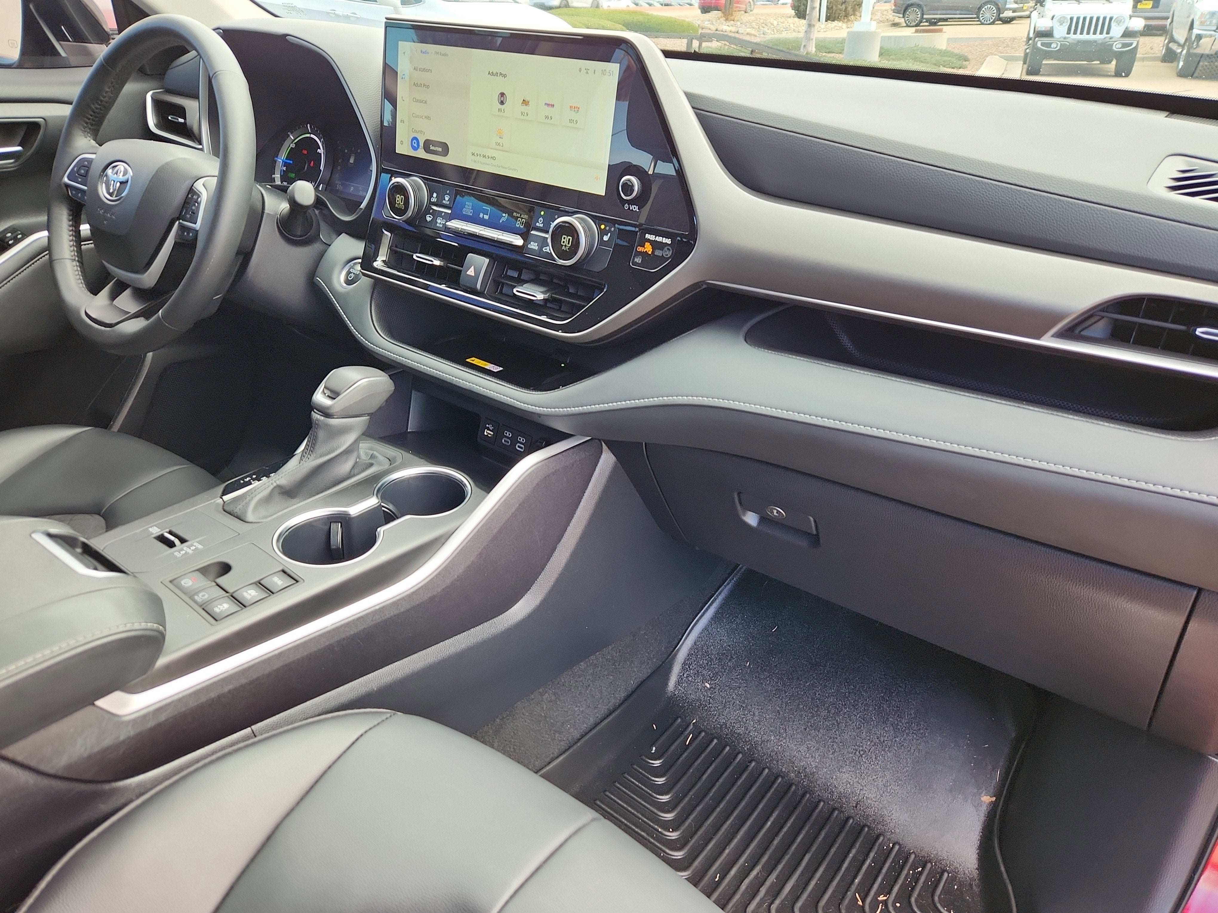 2024 Toyota Highlander UP