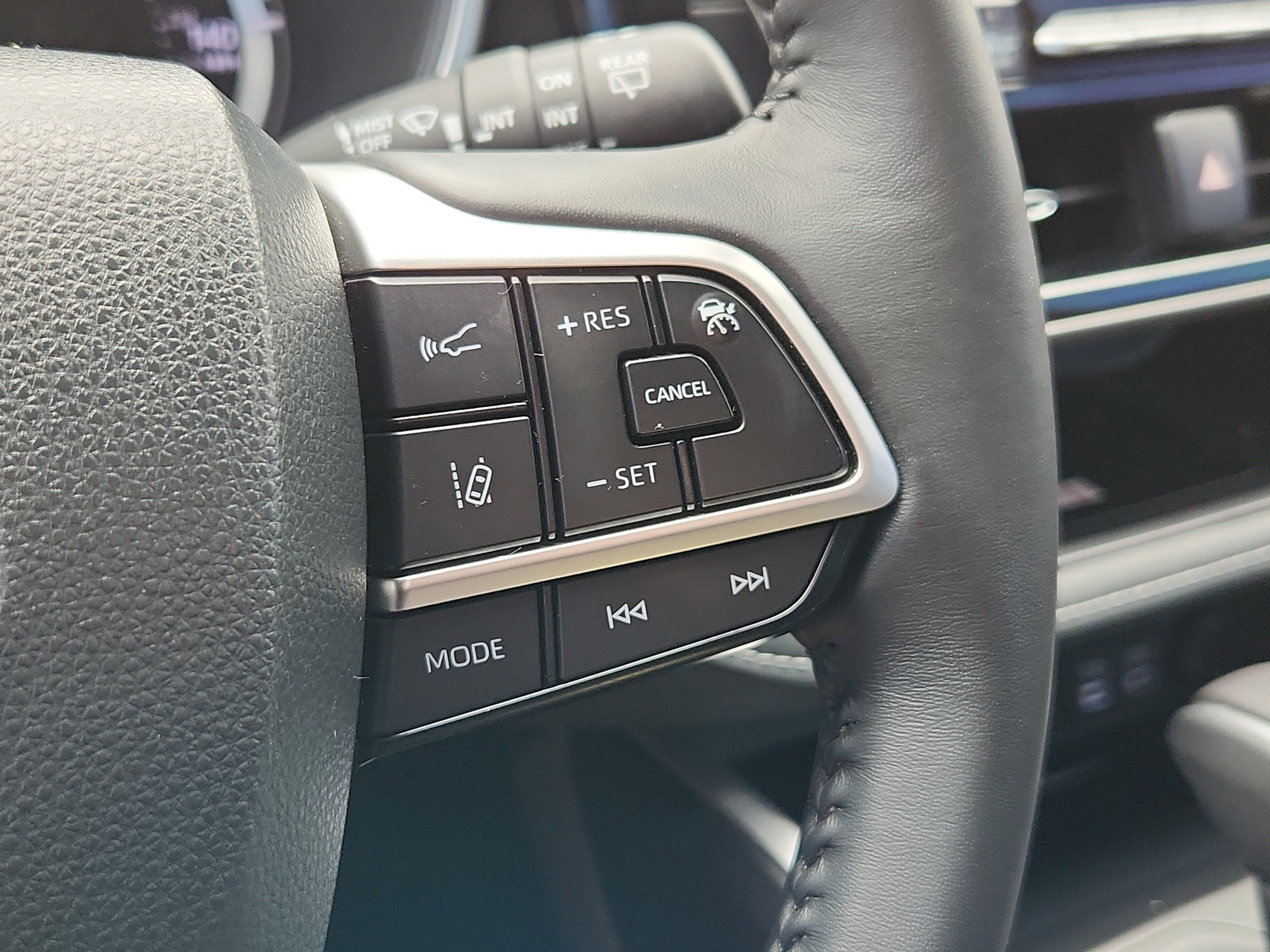 2024 Toyota Highlander UP