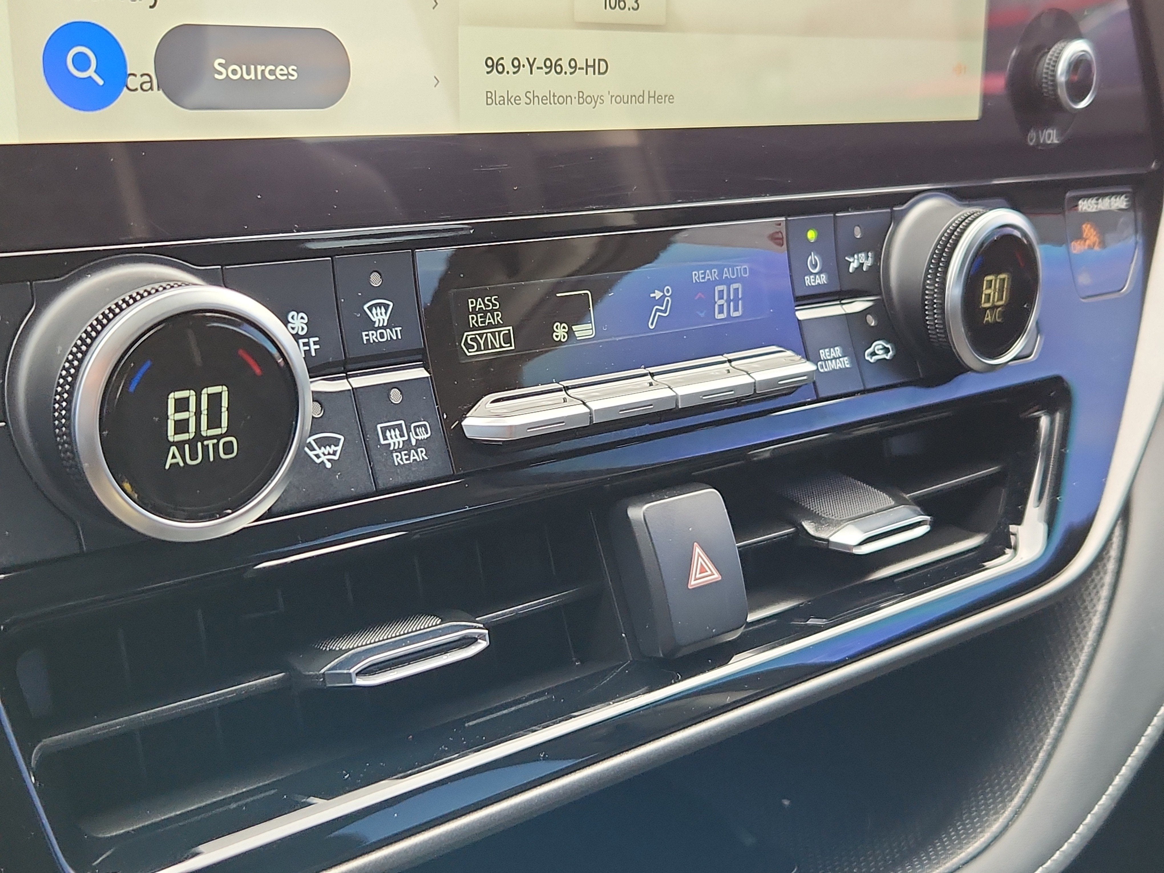 2024 Toyota Highlander UP