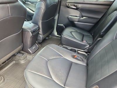 2026 Toyota Highlander Hybrid XLE
