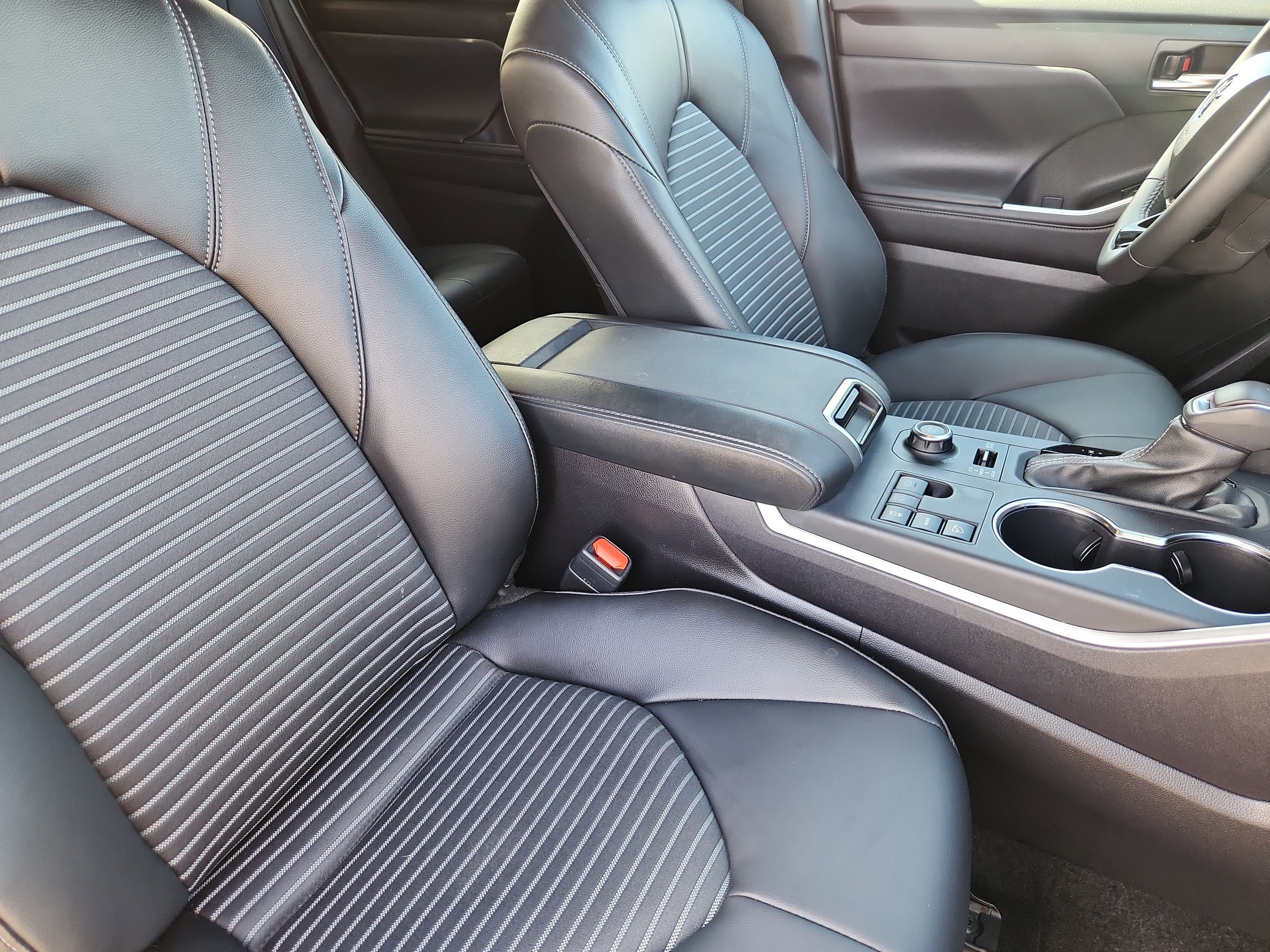 2025 Toyota Highlander XSE