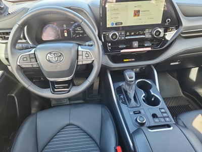 2025 Toyota Highlander XSE