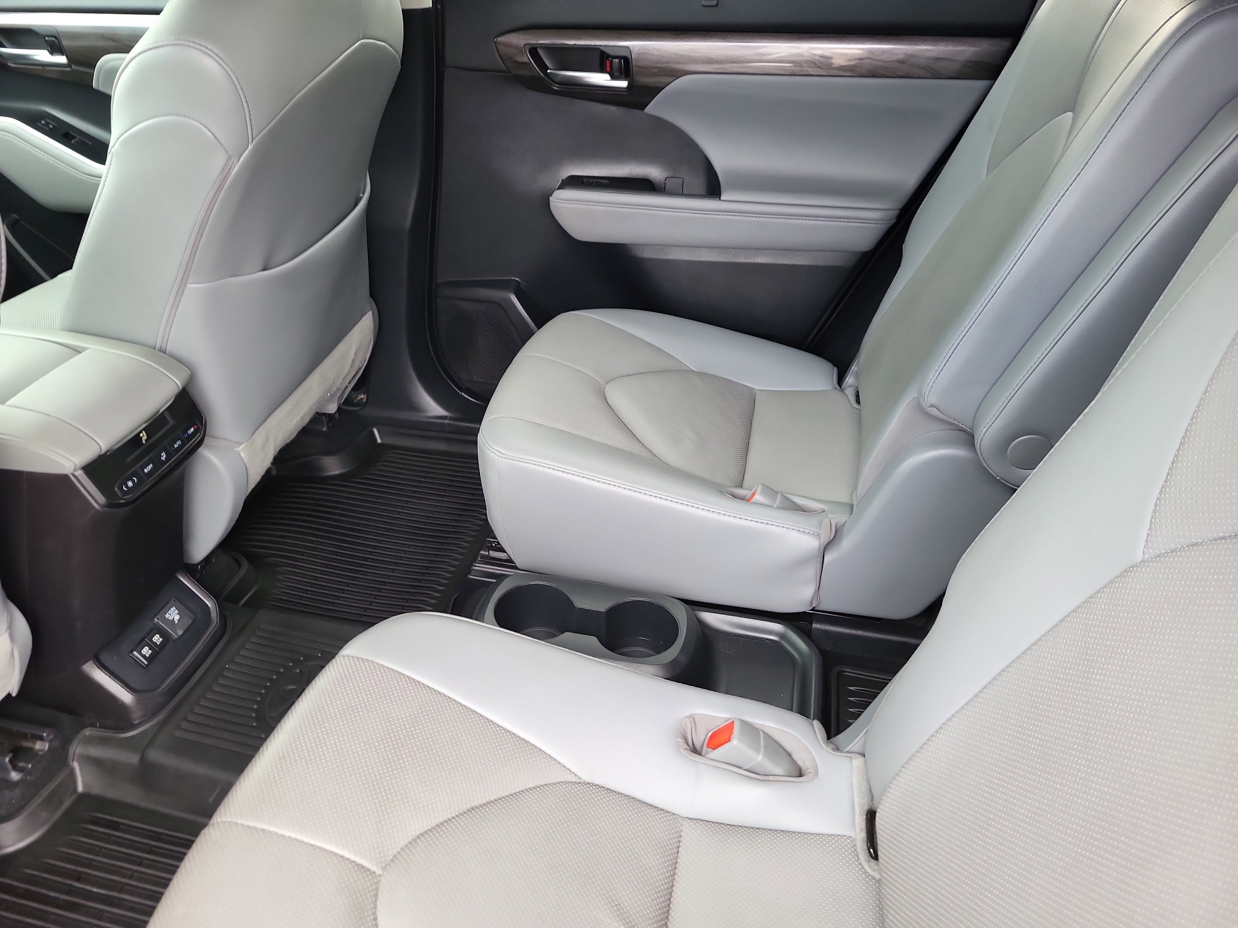 2021 Toyota Highlander Hybrid Limited