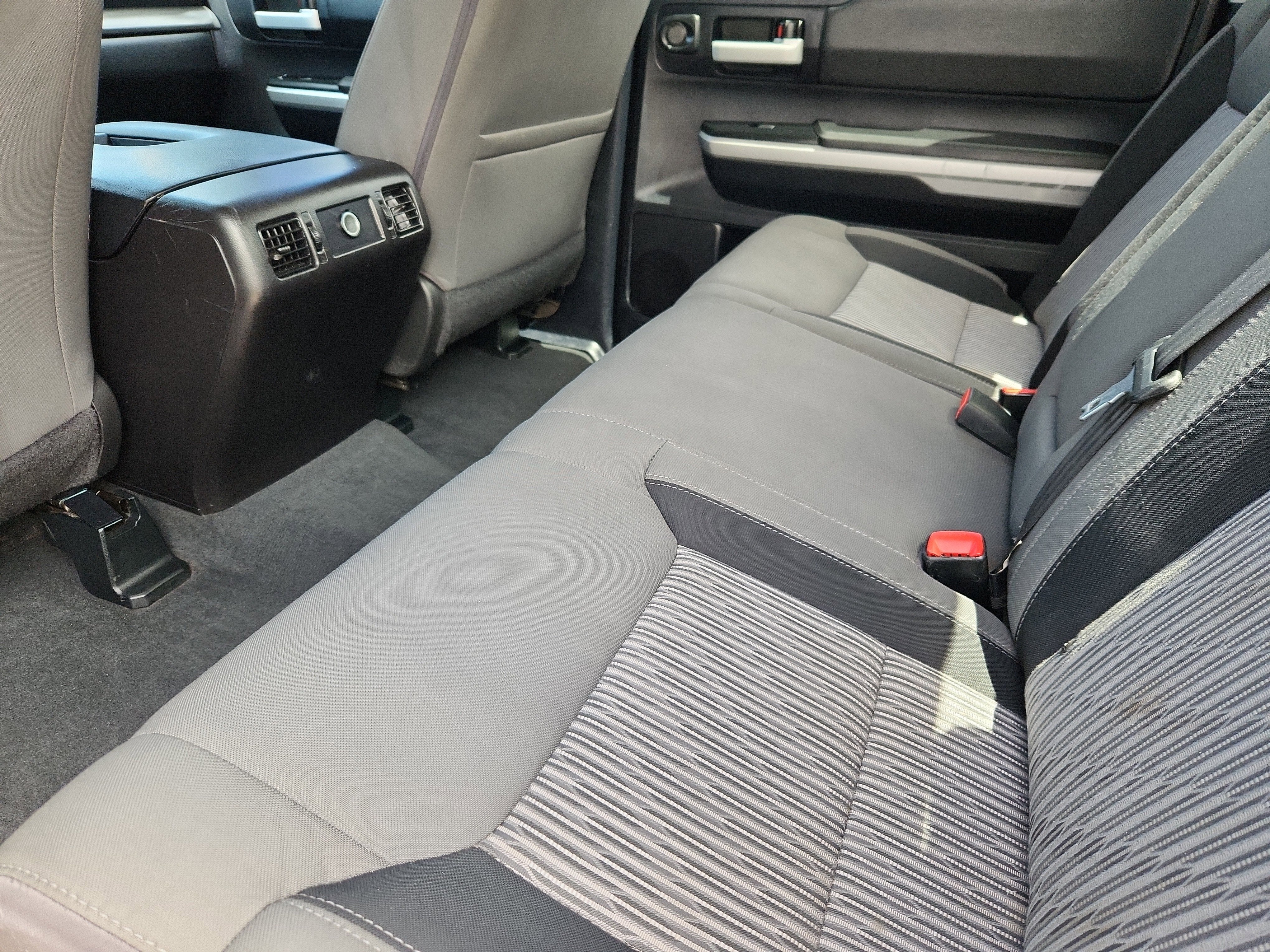 2014 Toyota Tundra SR5