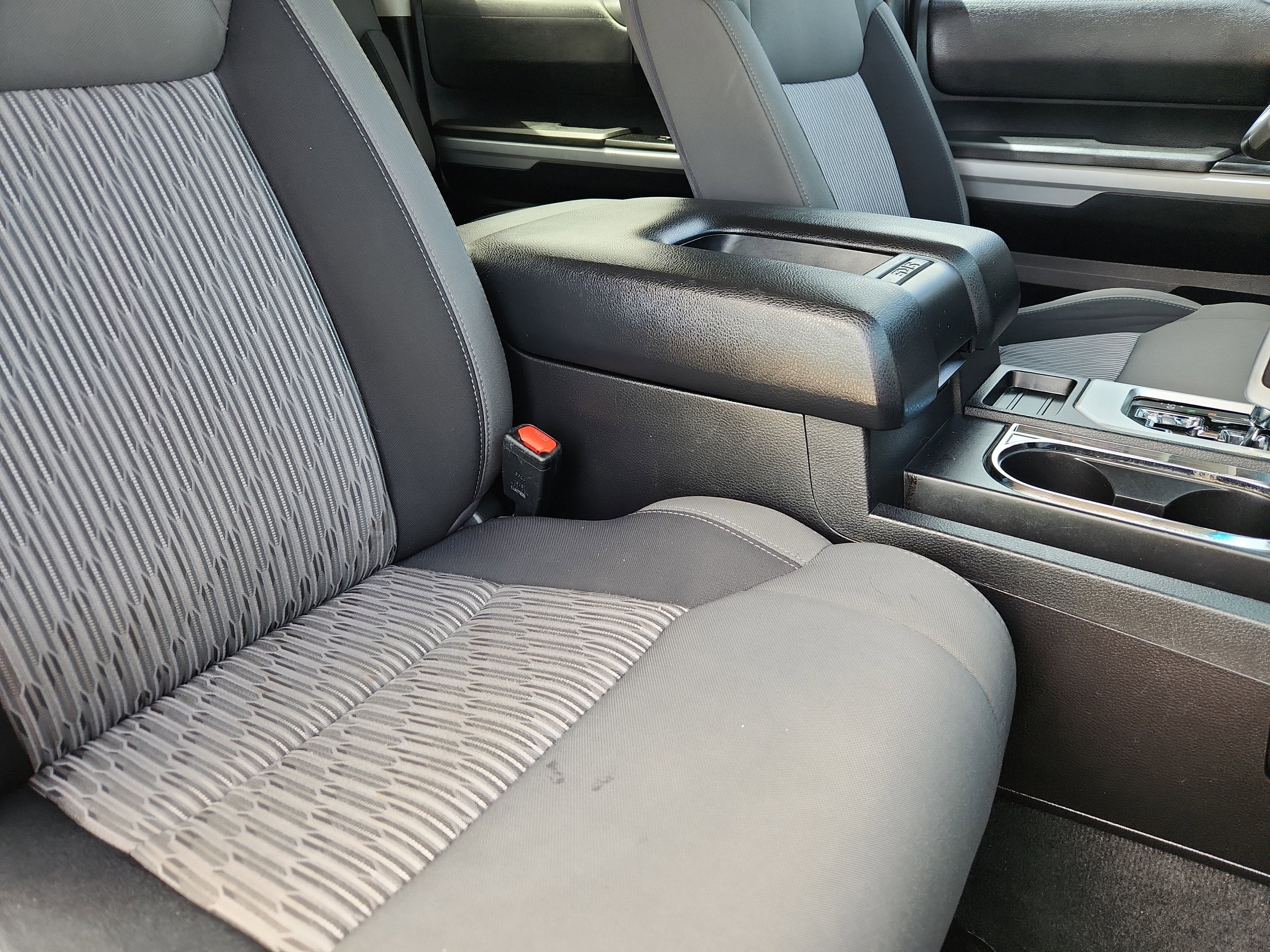 2014 Toyota Tundra SR5