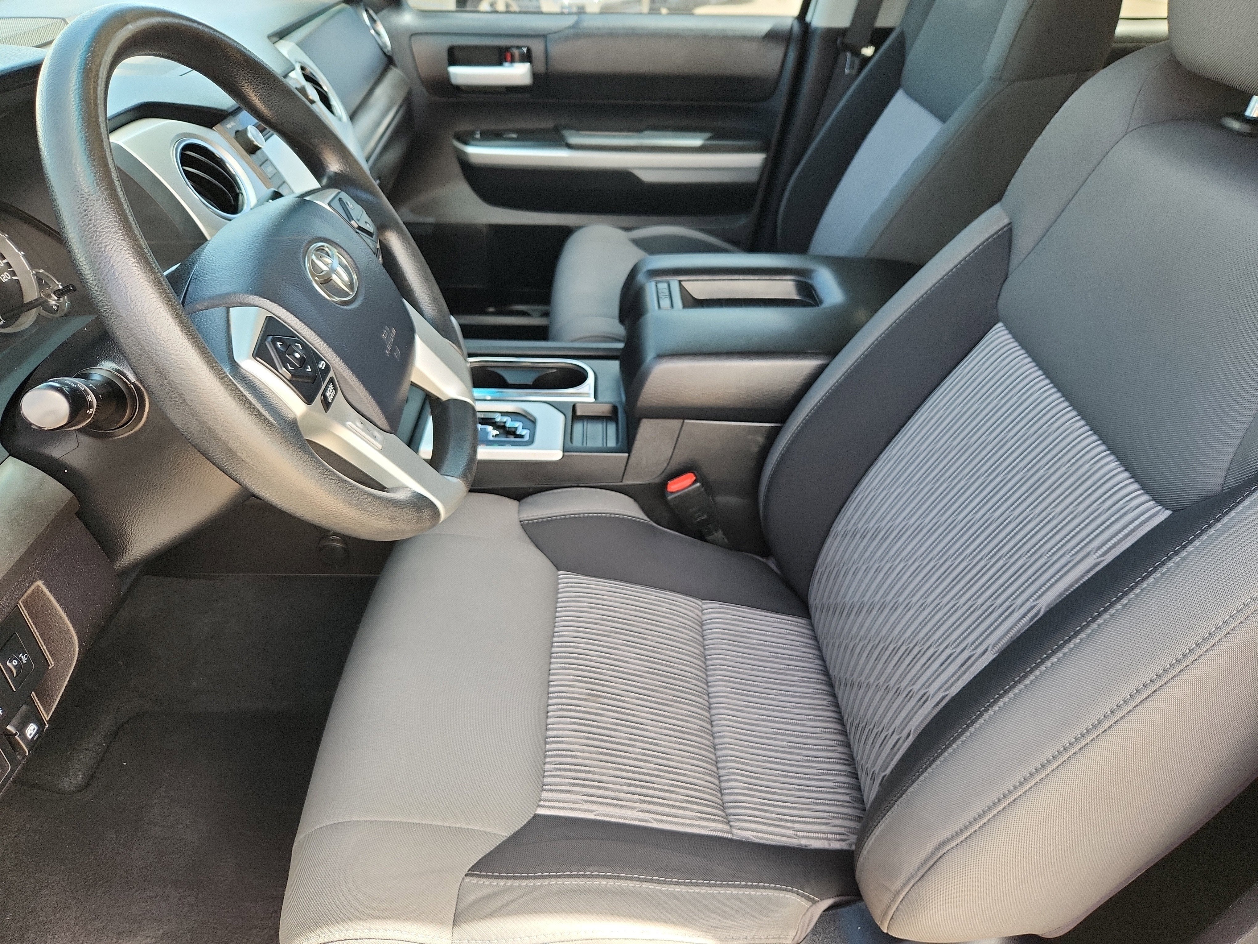 2014 Toyota Tundra SR5