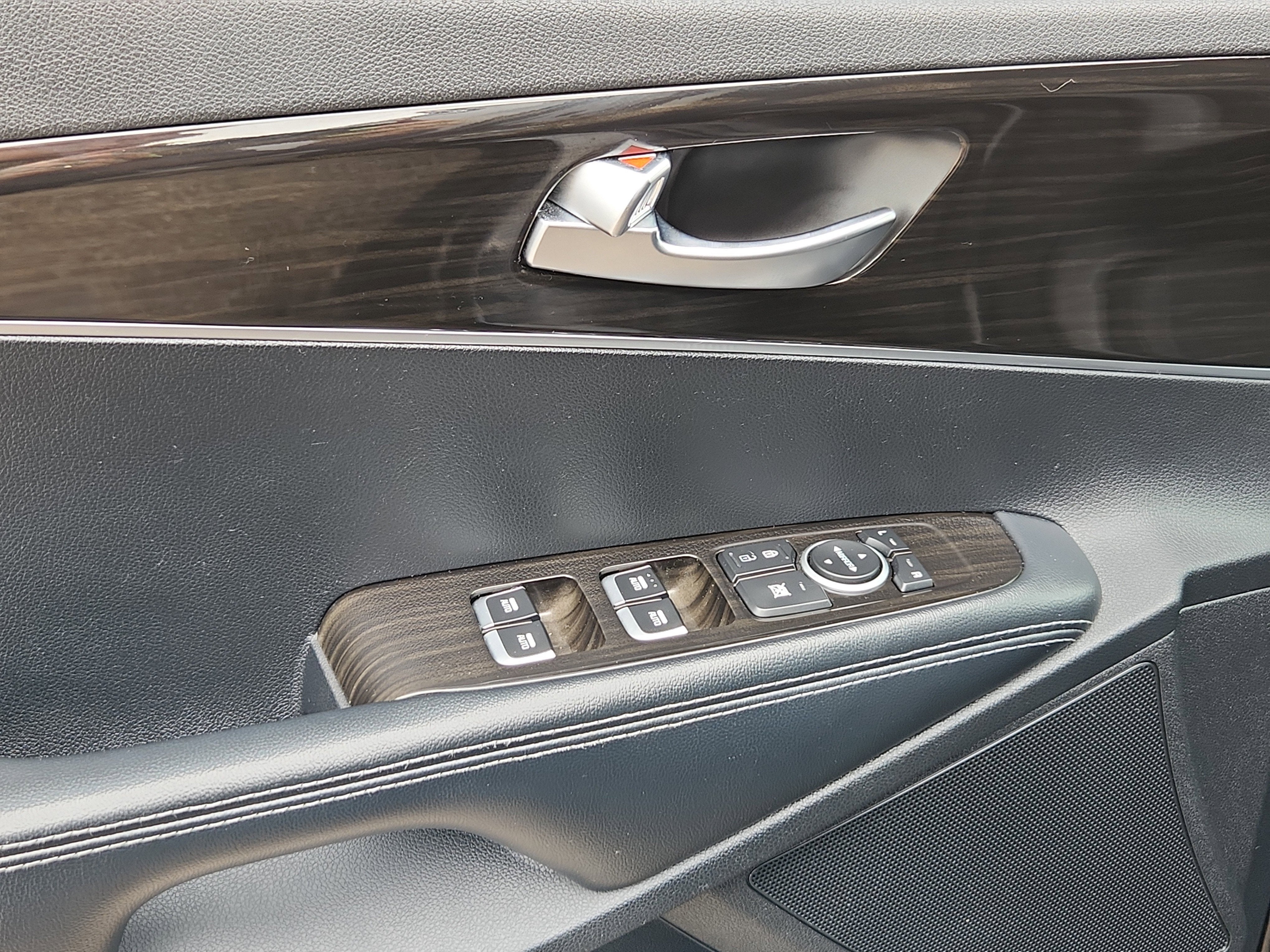 2020 Kia Sorento S V6