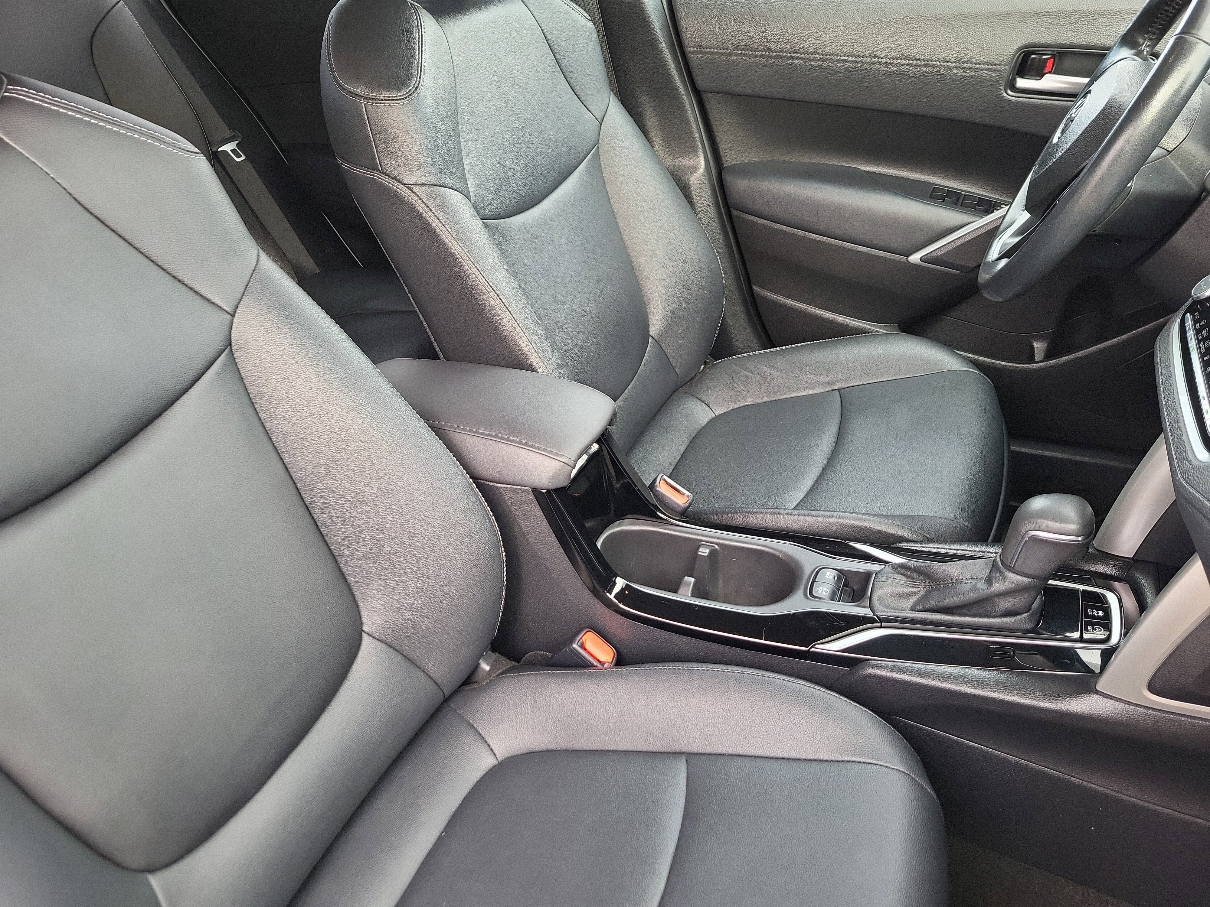 2023 Toyota Corolla Cross XLE