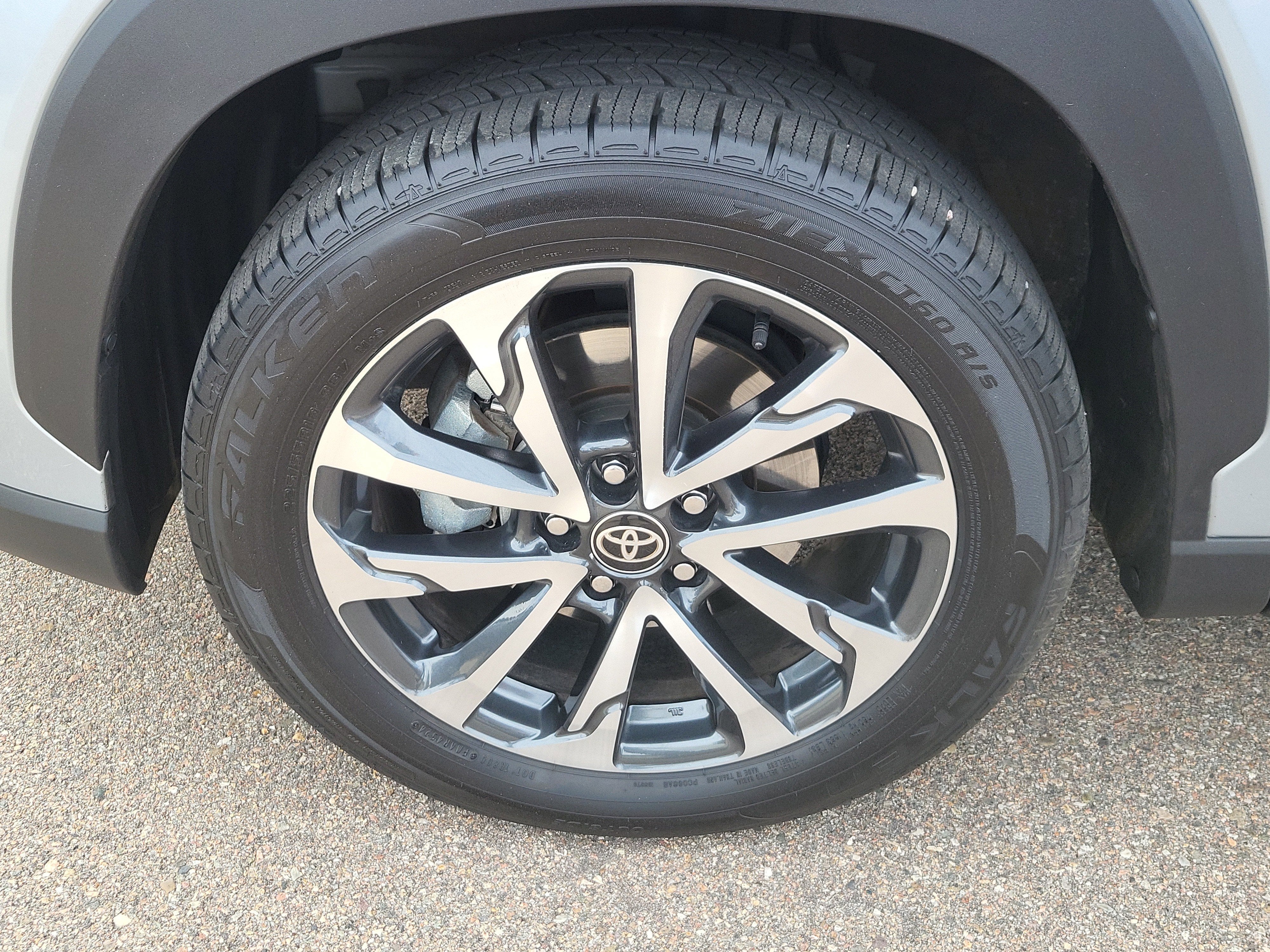 2023 Toyota Corolla Cross XLE