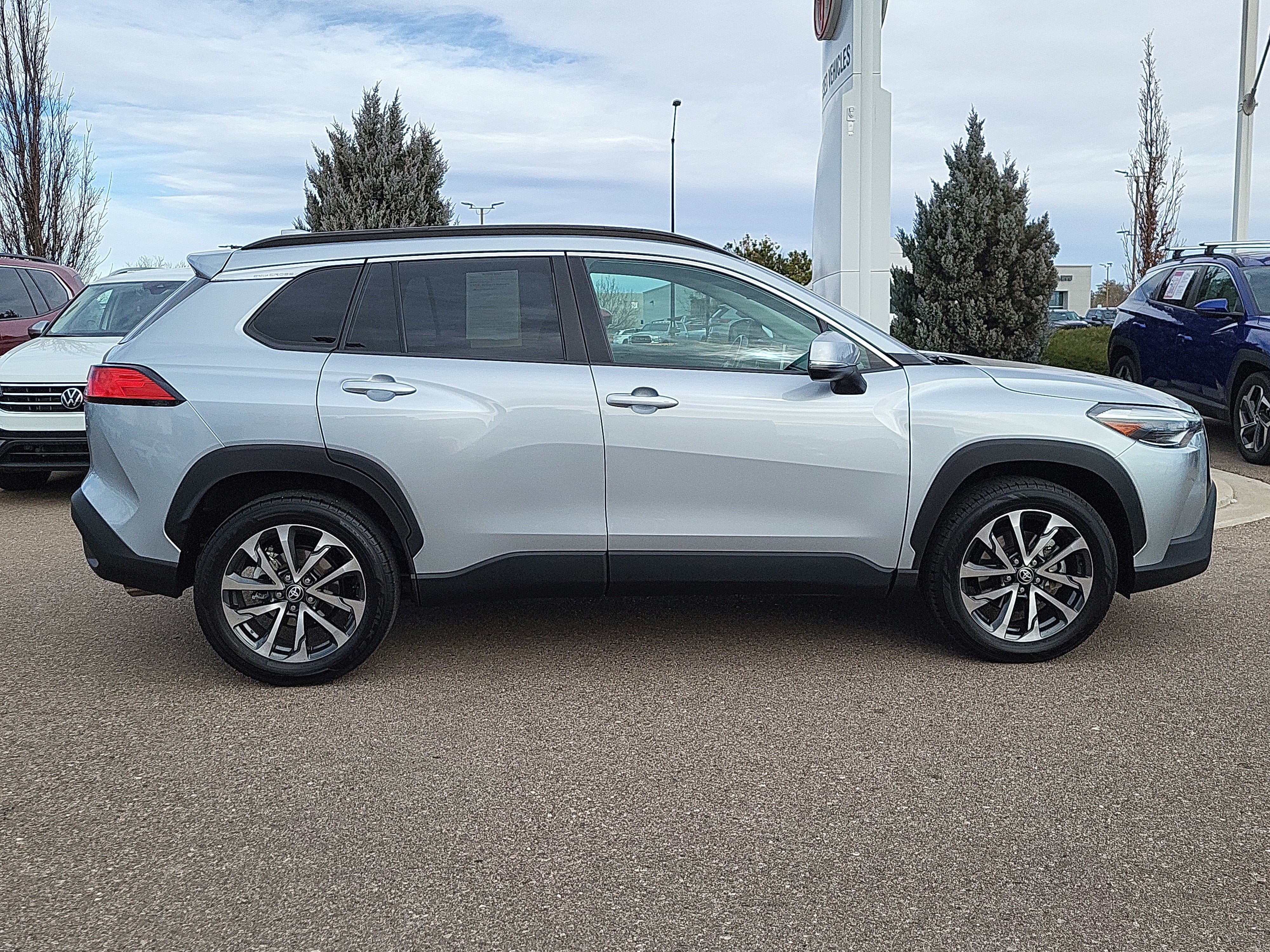 2023 Toyota Corolla Cross XLE