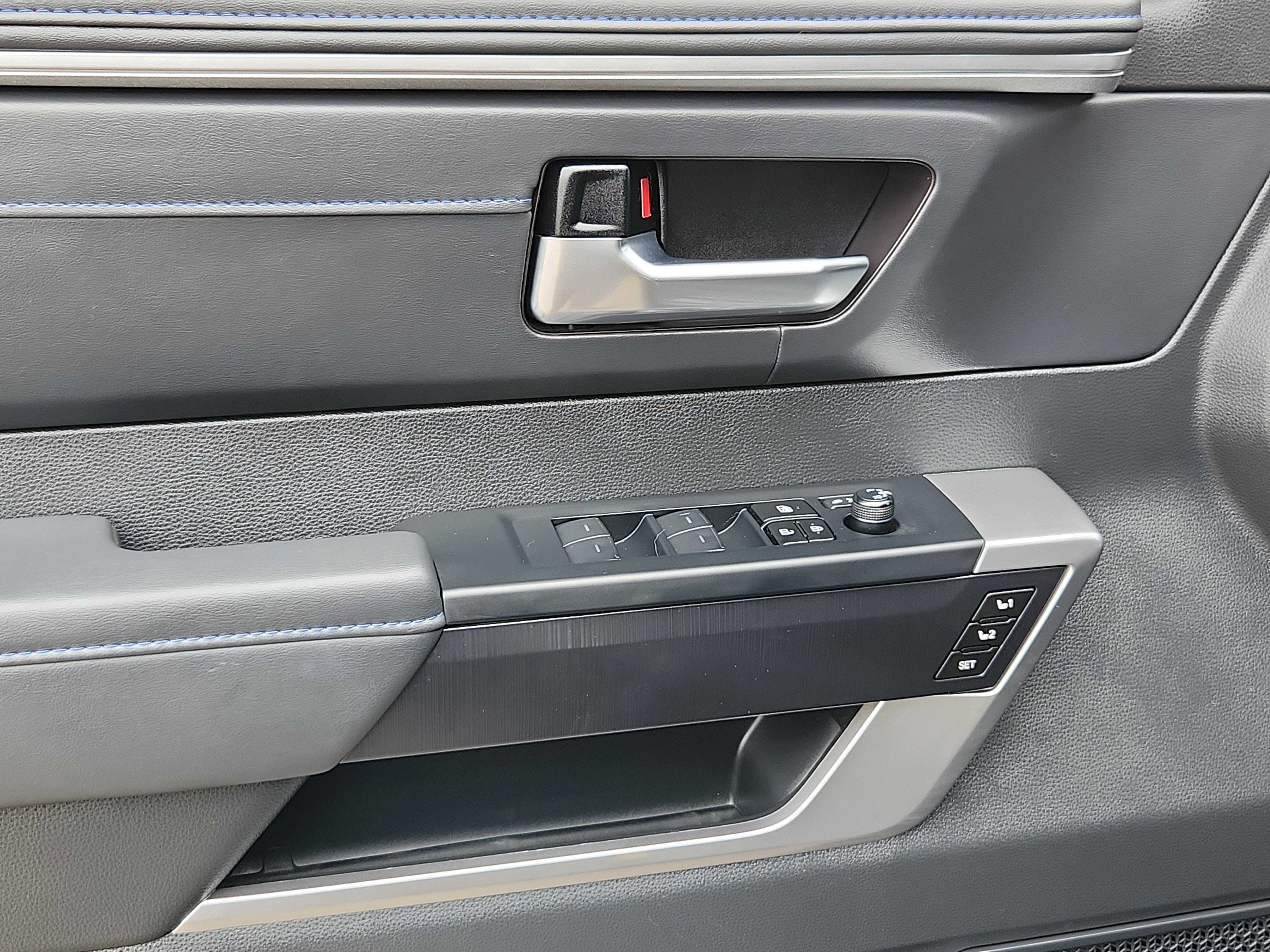 2024 Toyota Sequoia Platinum