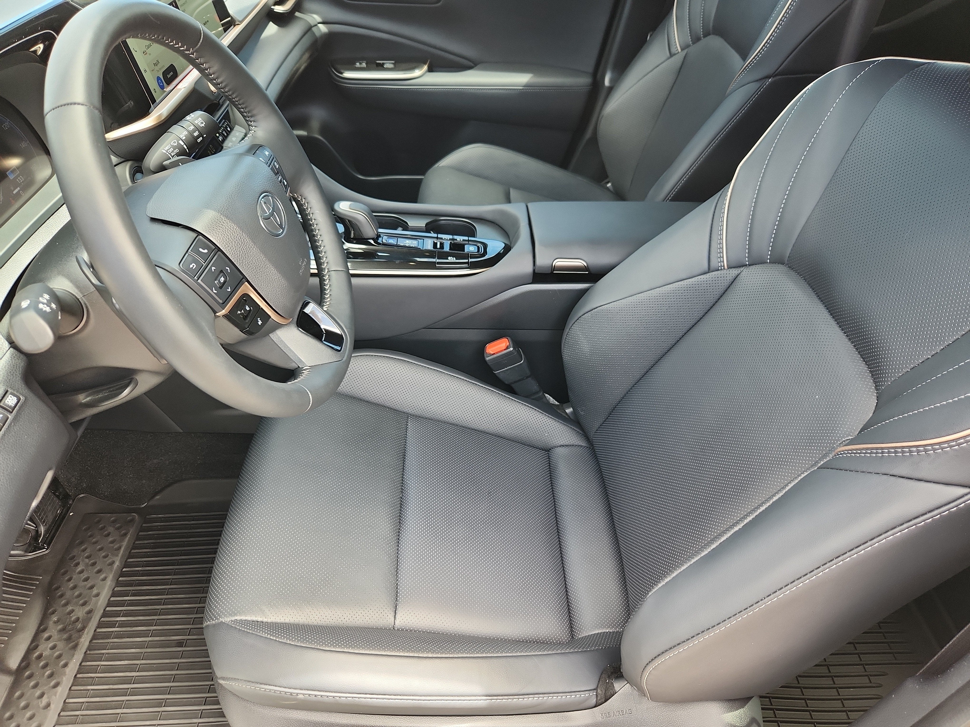 2025 Toyota Crown Signia UP
