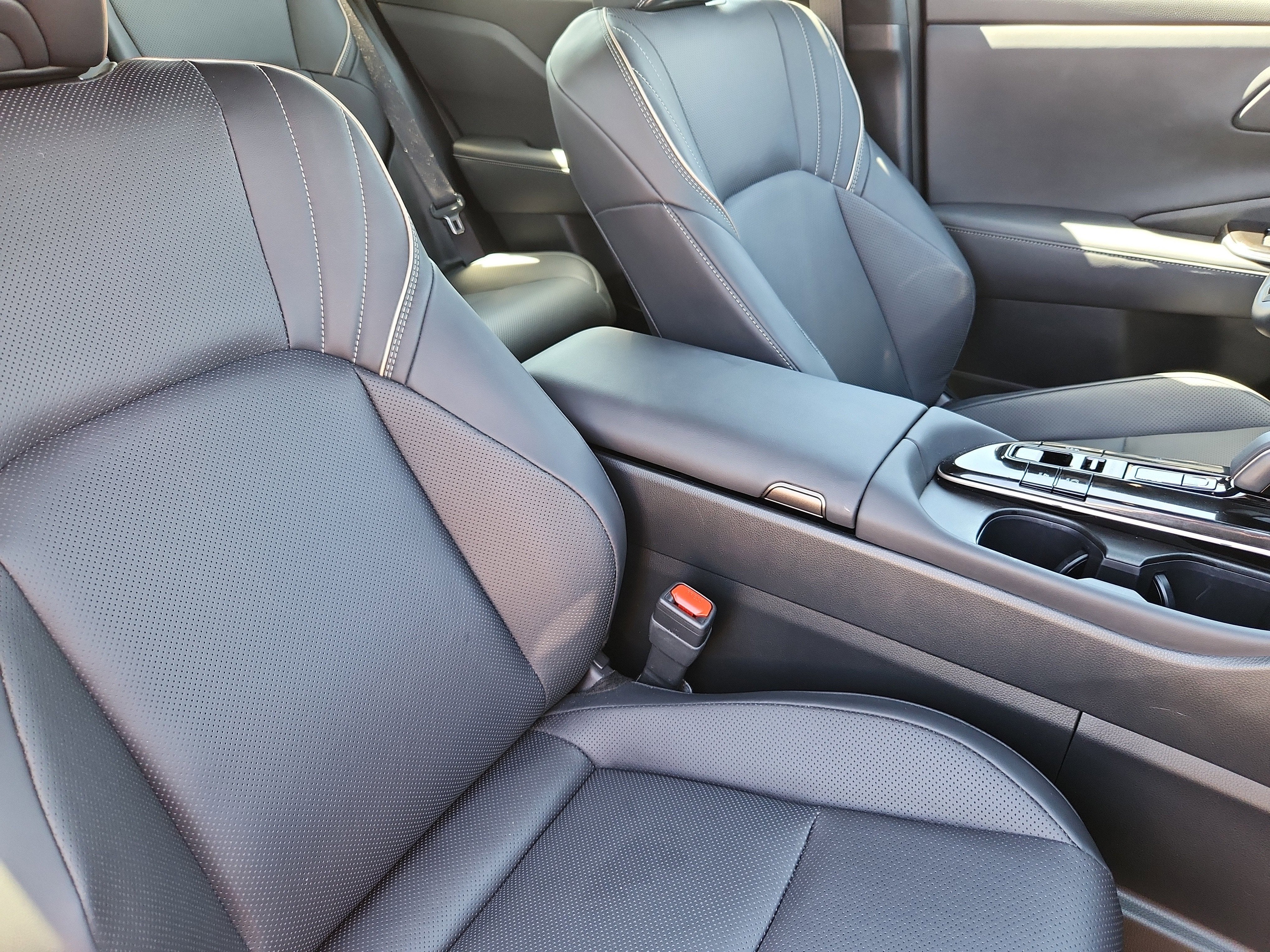 2025 Toyota Crown Signia Limited