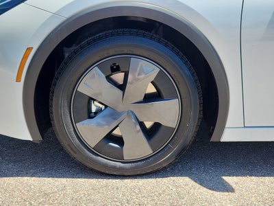 2025 Toyota Prius Plug-In Hybrid SE