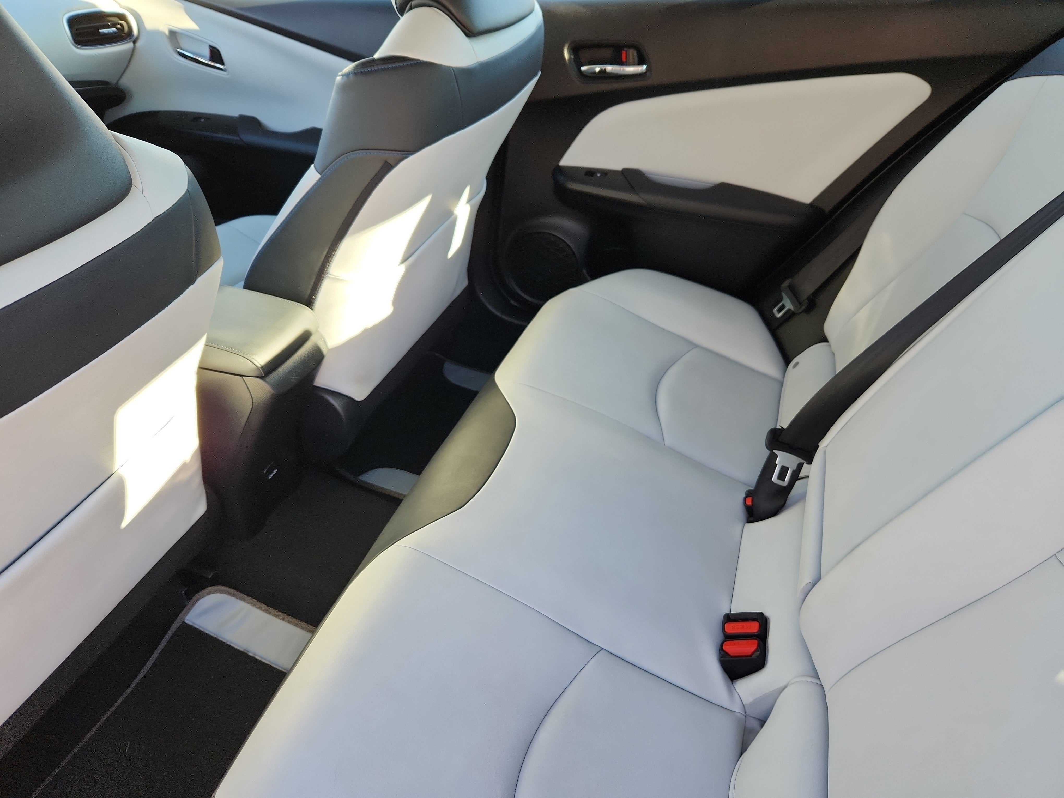 2017 Toyota Prius Three Touring