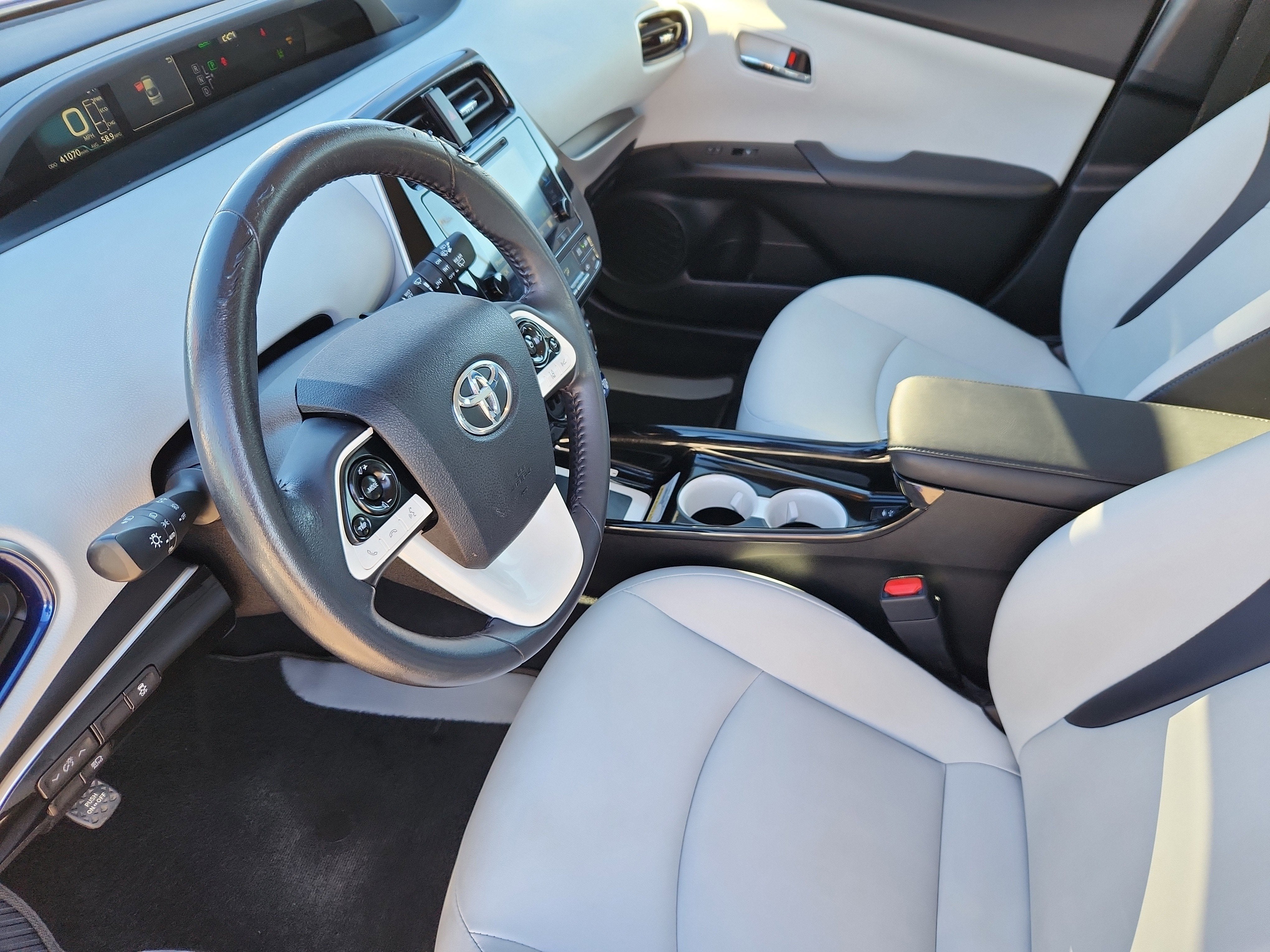 2017 Toyota Prius Three Touring