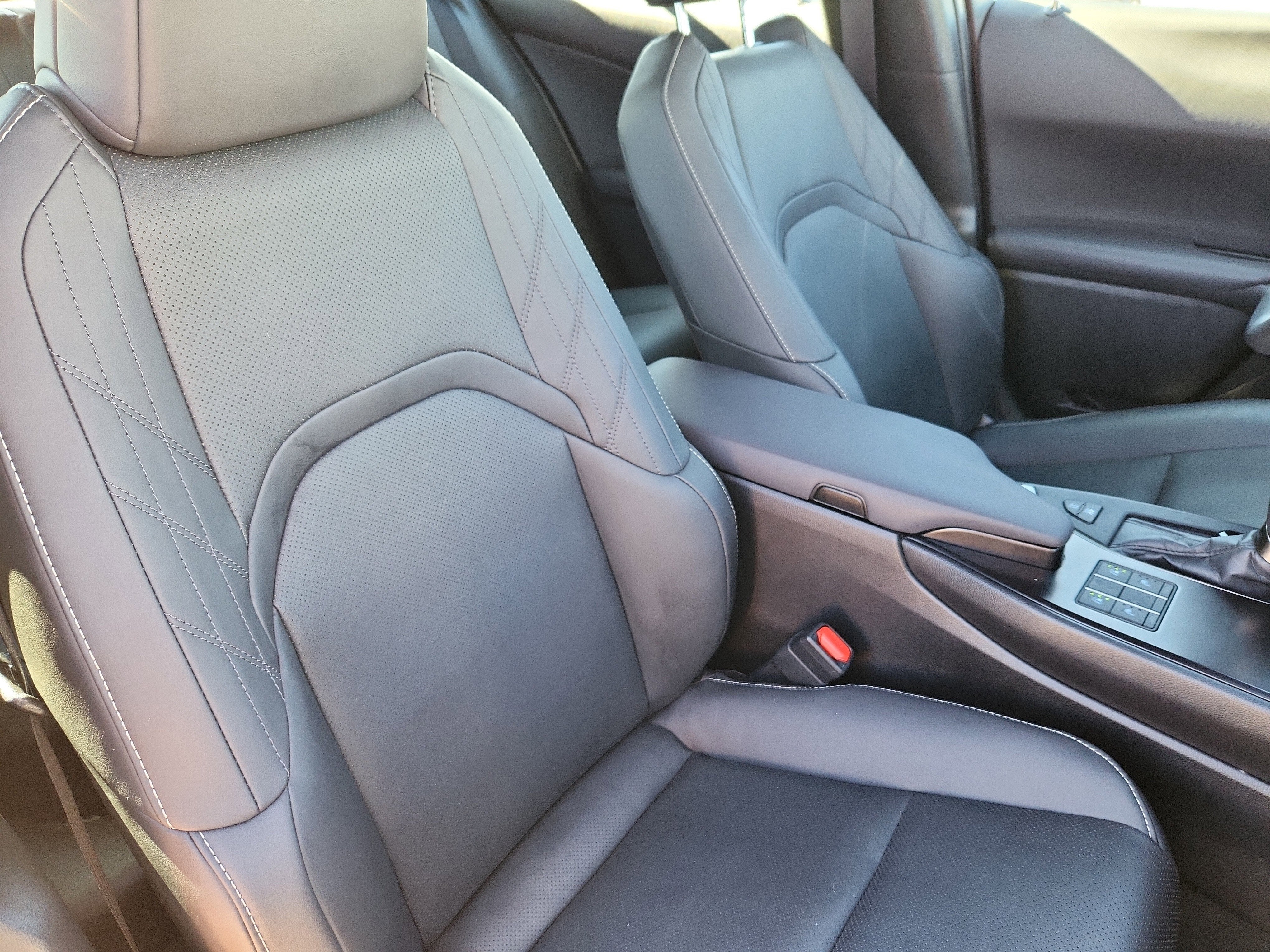 2024 Lexus UX UX 250h Premium