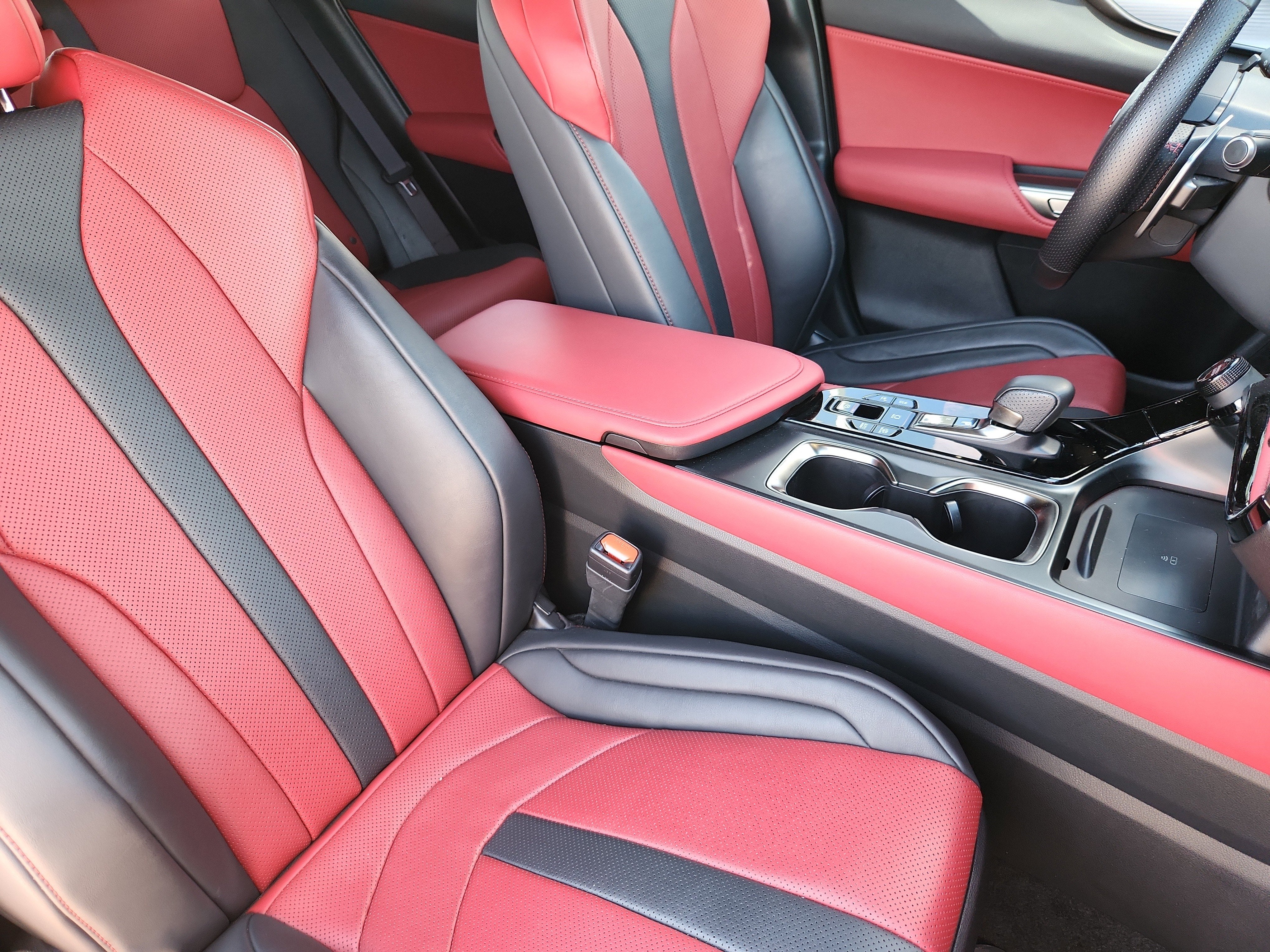2024 Lexus NX NX 450h+ F SPORT Handling