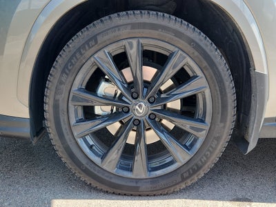 2024 Lexus NX NX 450h+ F SPORT Handling