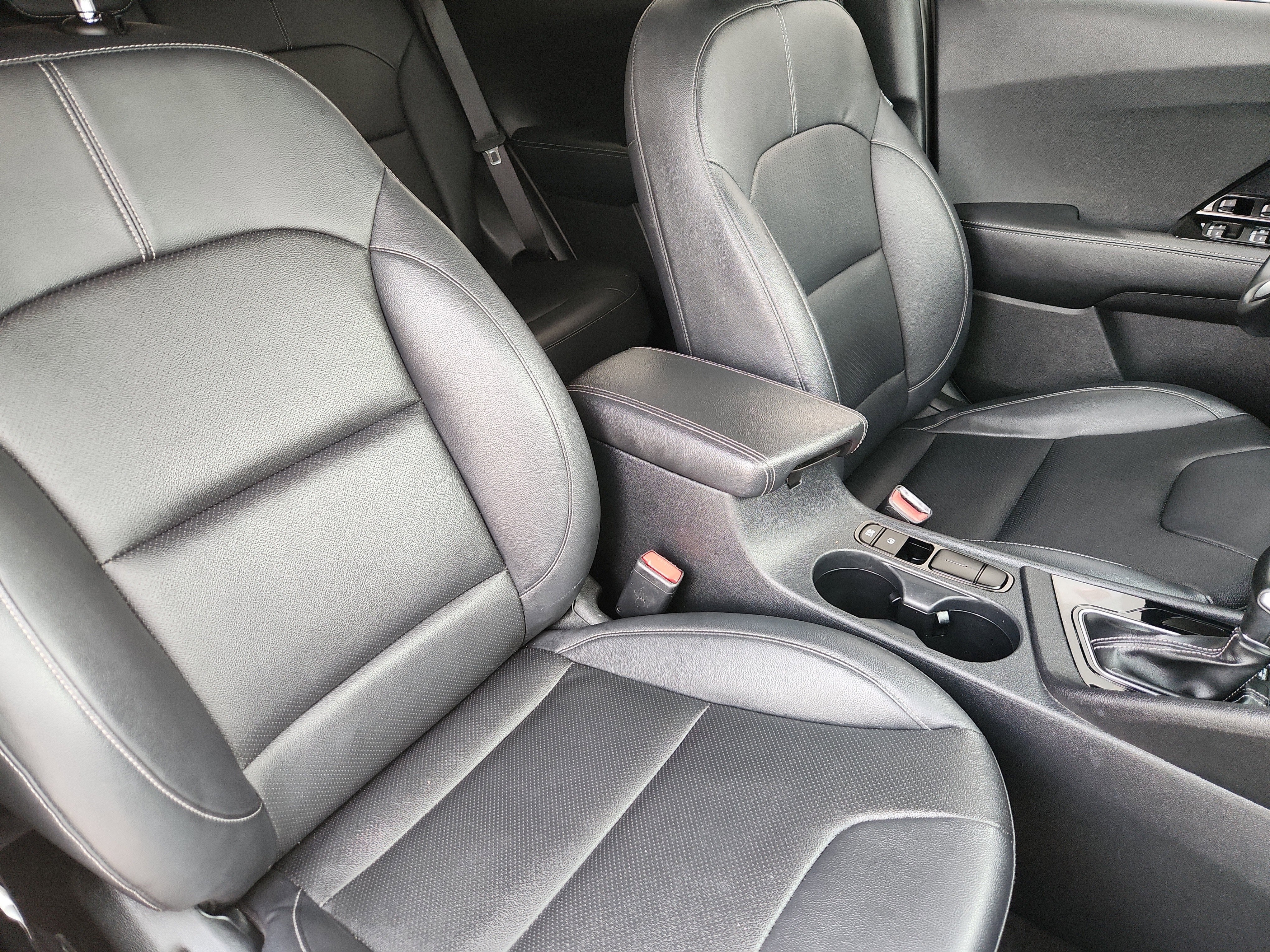 2022 Kia Niro Touring SE