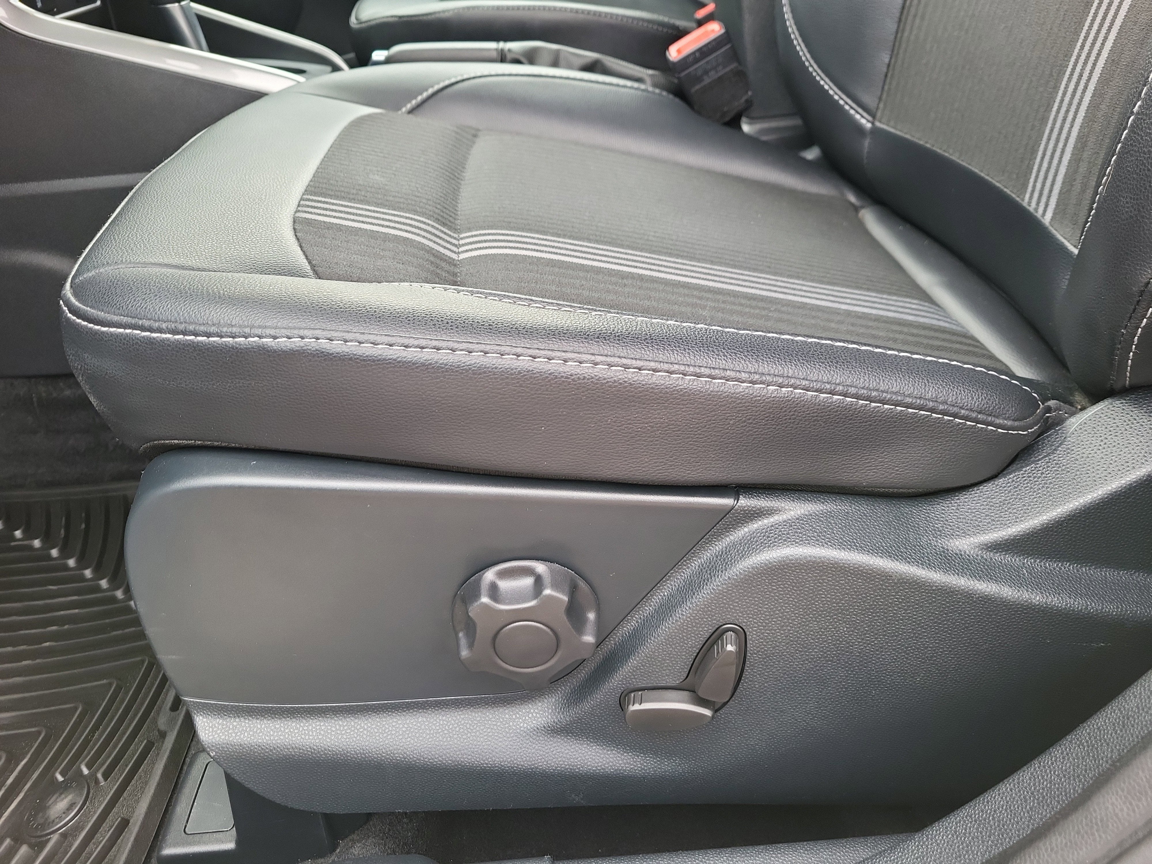 2020 Ford EcoSport SES