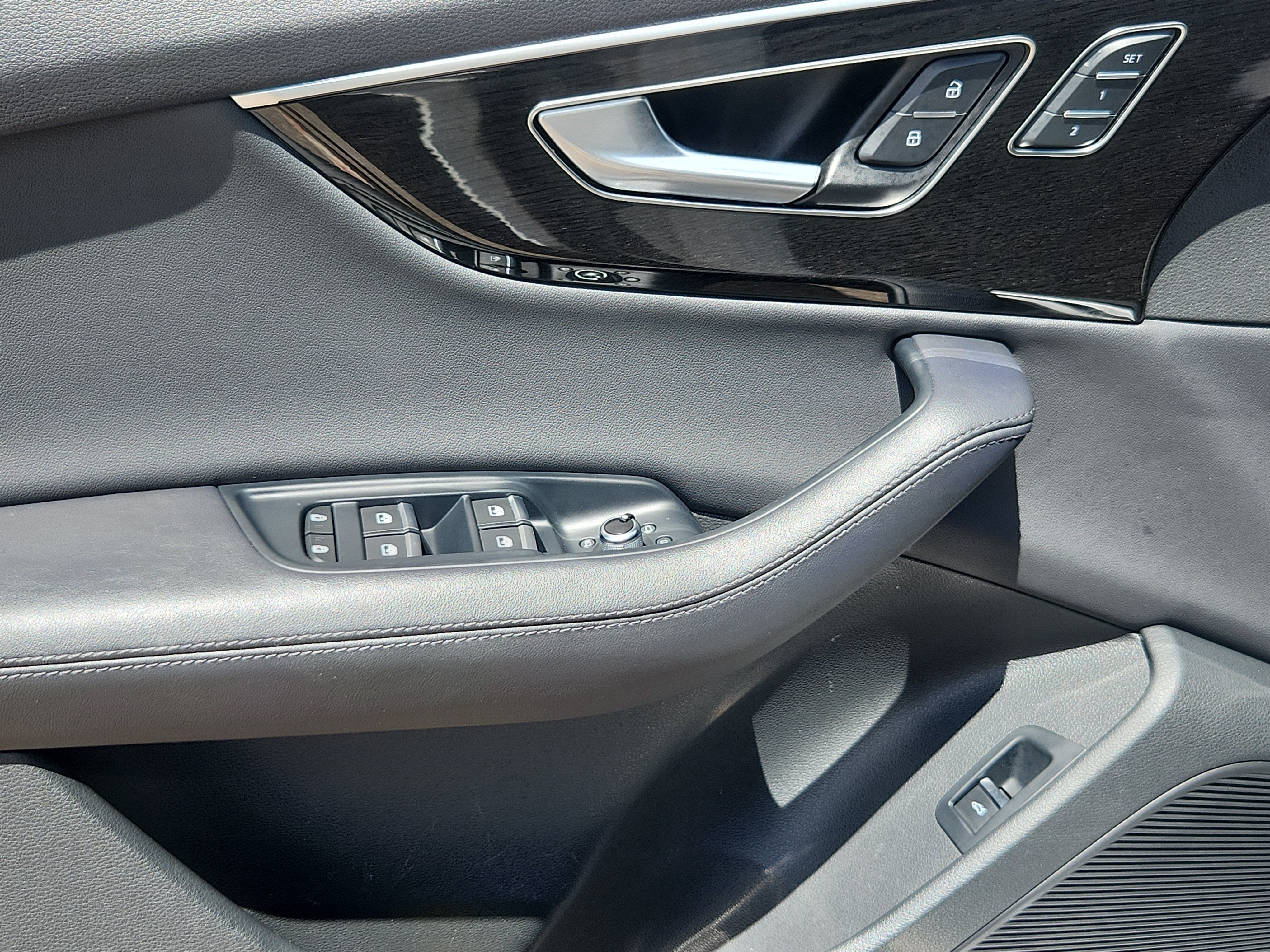 2024 Audi Q7 Premium Plus