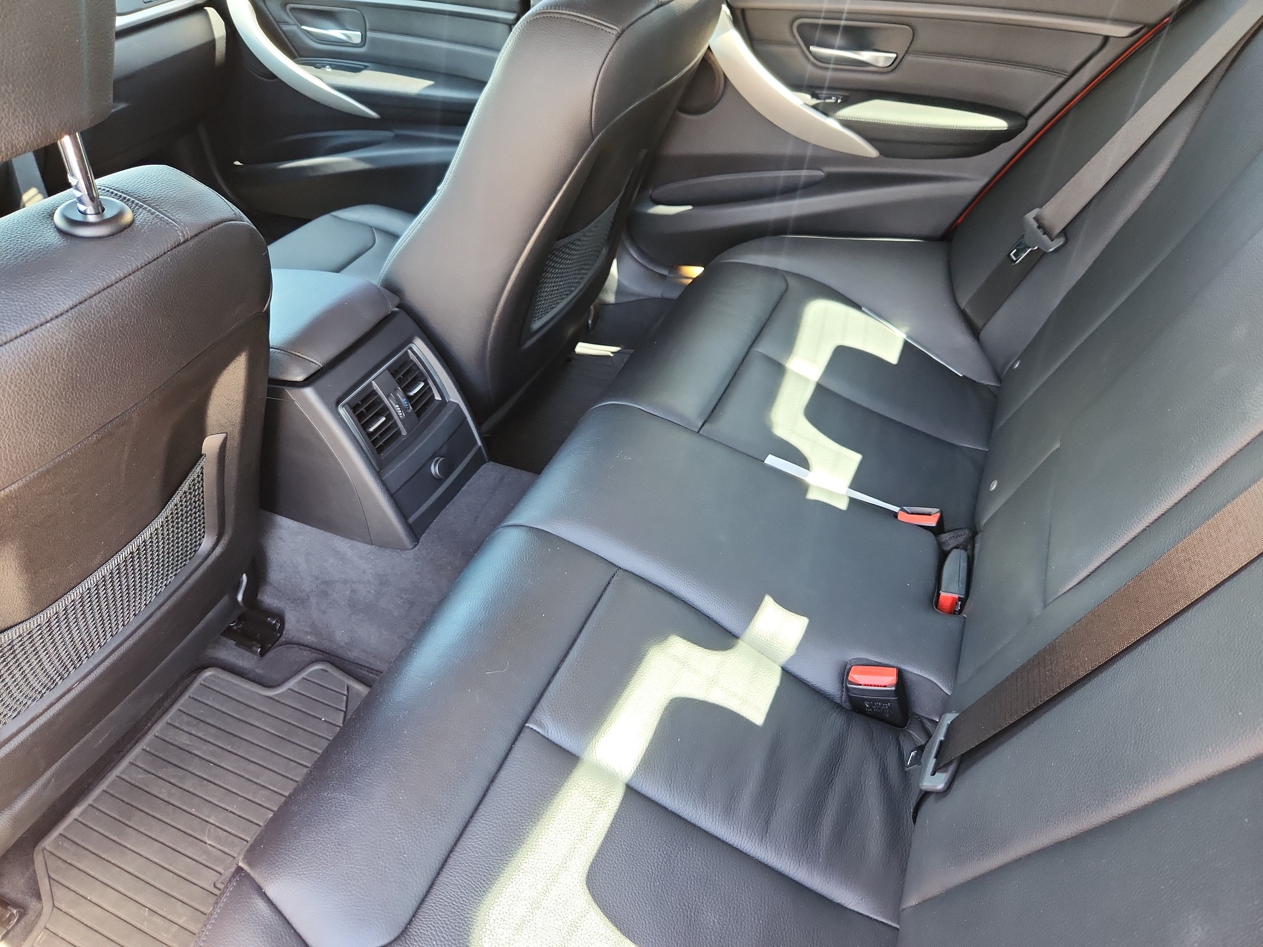 2018 BMW 3 Series 320i xDrive