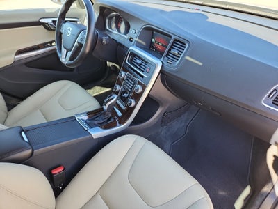 2017 Volvo V60 Premier