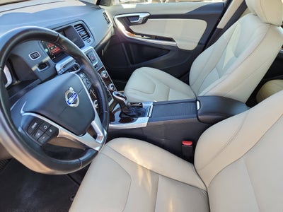 2017 Volvo V60 Premier