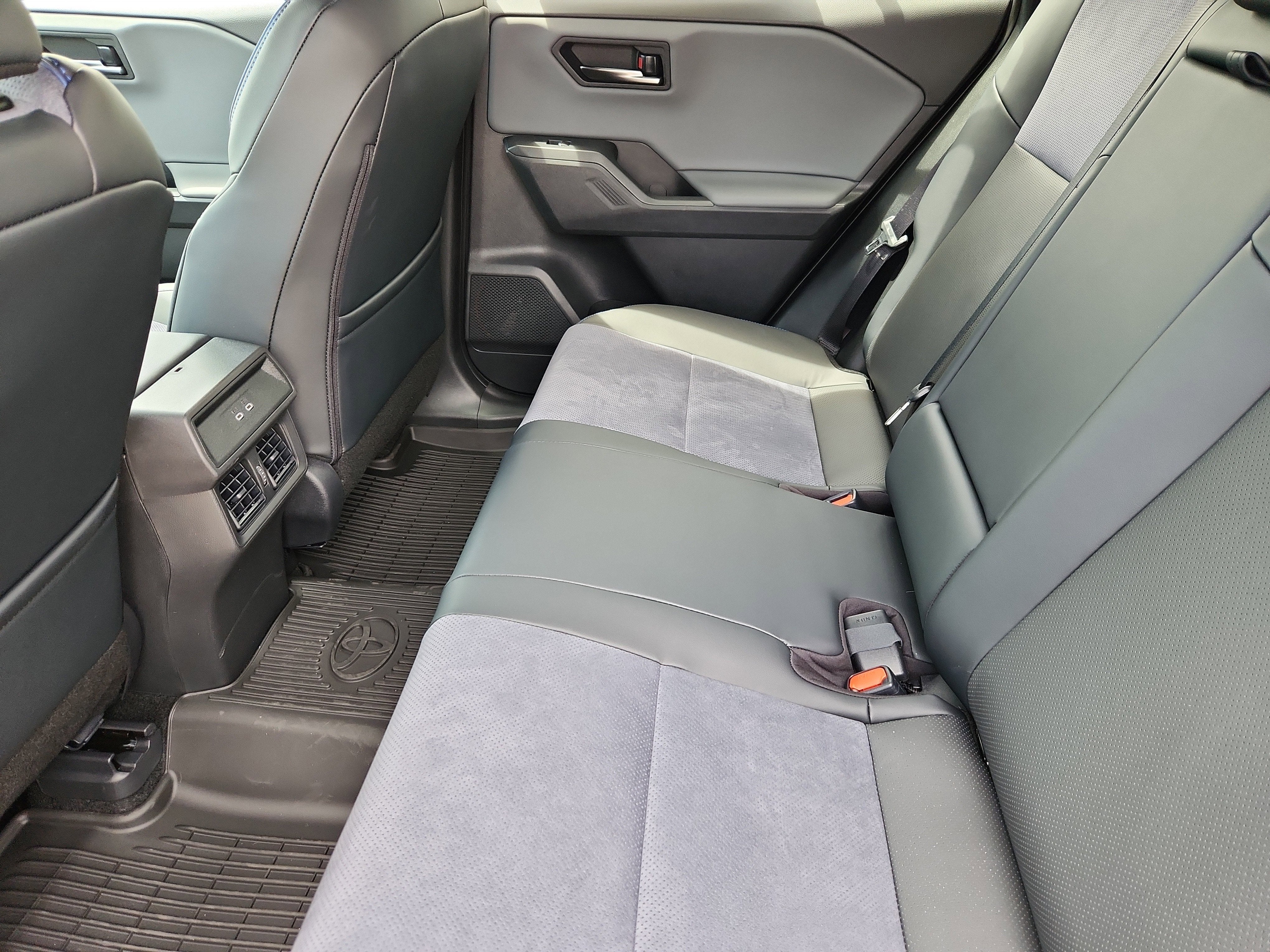 2026 Toyota RAV4 XSE AWD