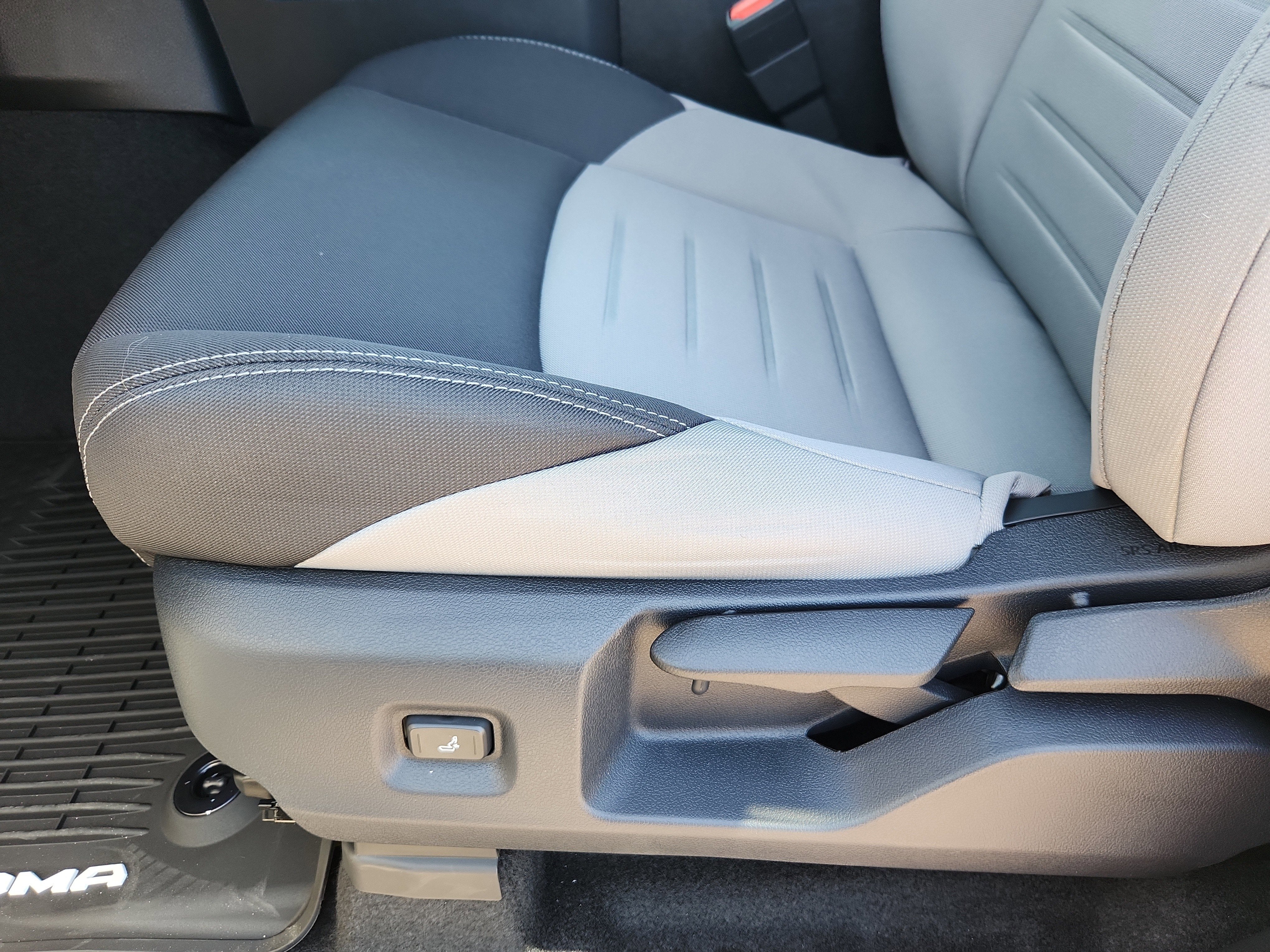 2026 Toyota Tacoma TRD Off Road Double Cab 5' Bed AT