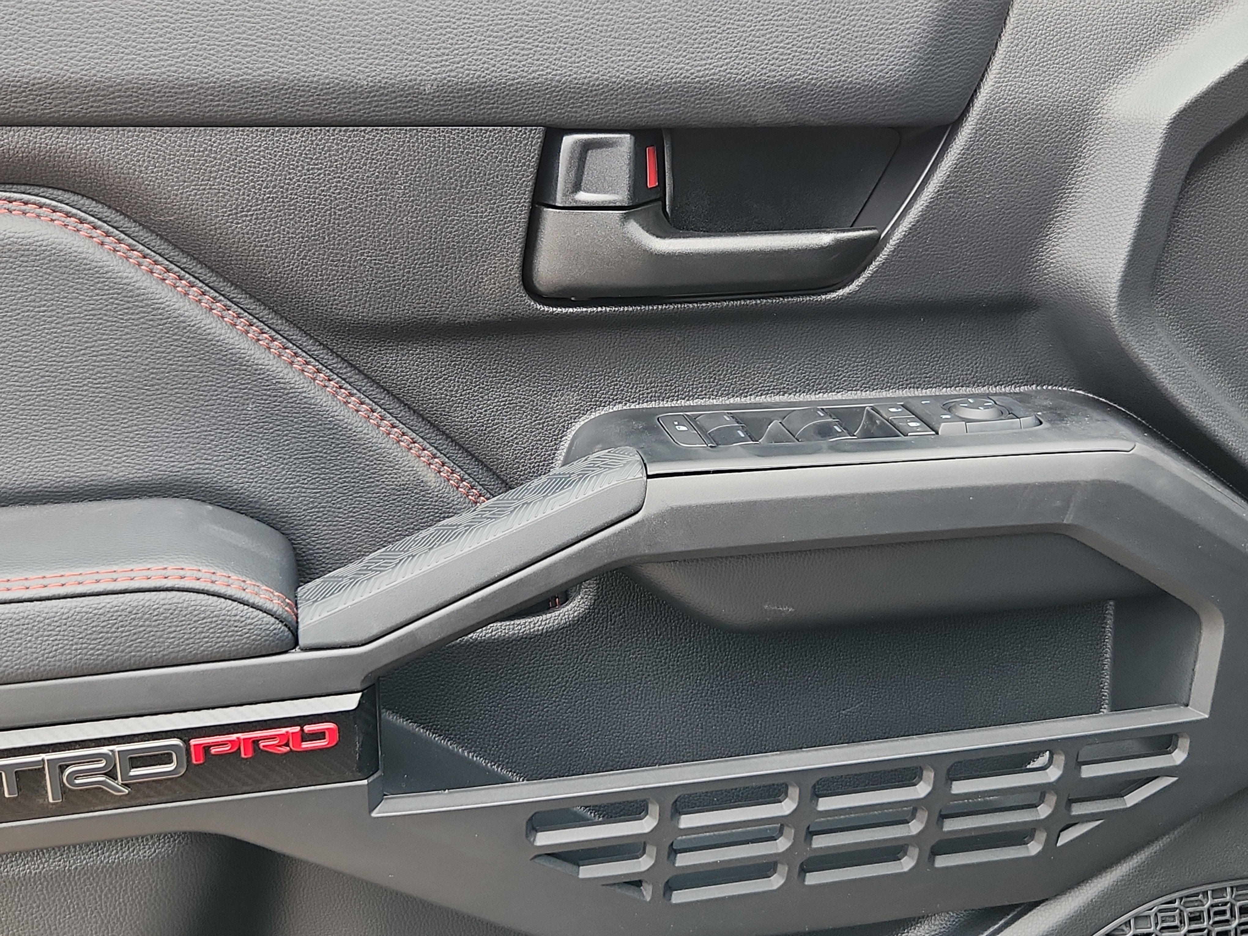 2026 Toyota Tacoma i-FORCE MAX TRD Pro