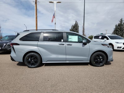 2026 Toyota Sienna Woodland Edition