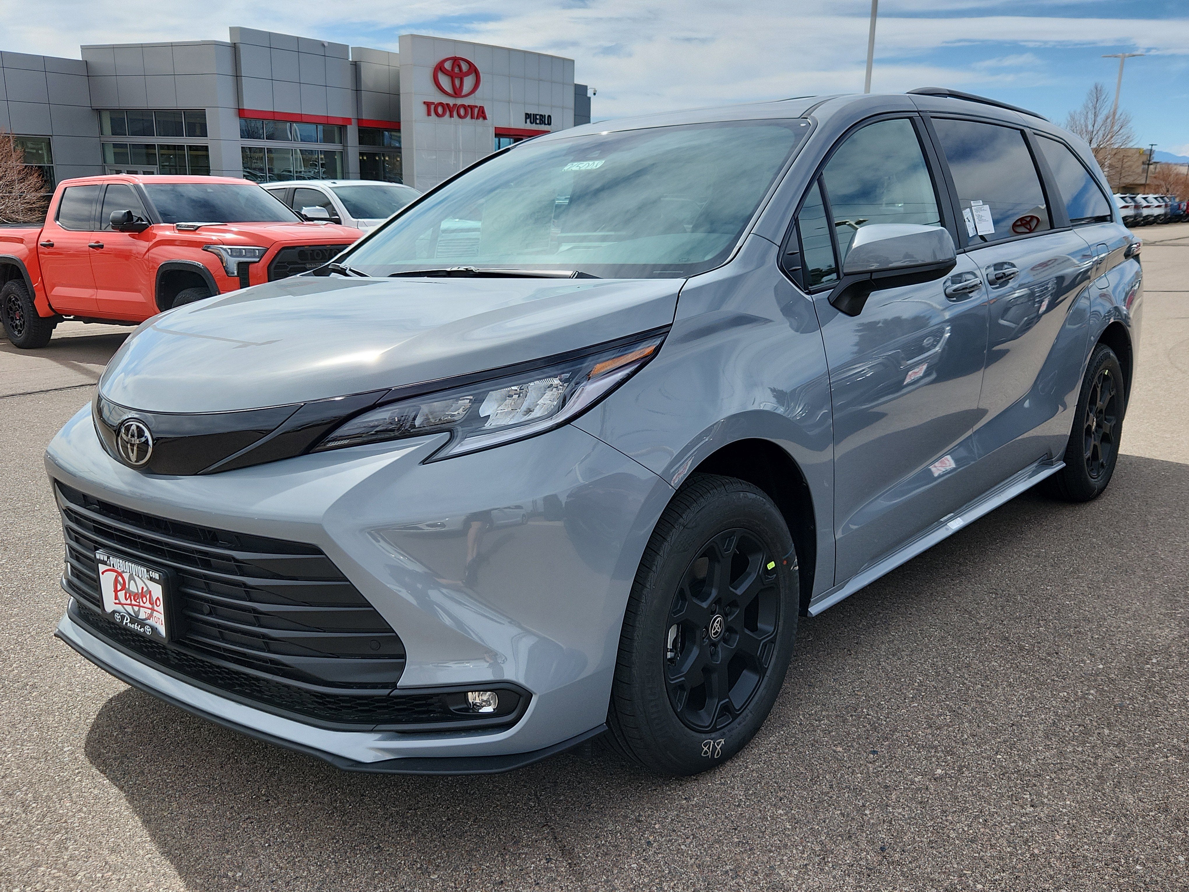 2026 Toyota Sienna Woodland Edition