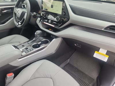 2026 Toyota Highlander Hybrid Hybrid Platinum