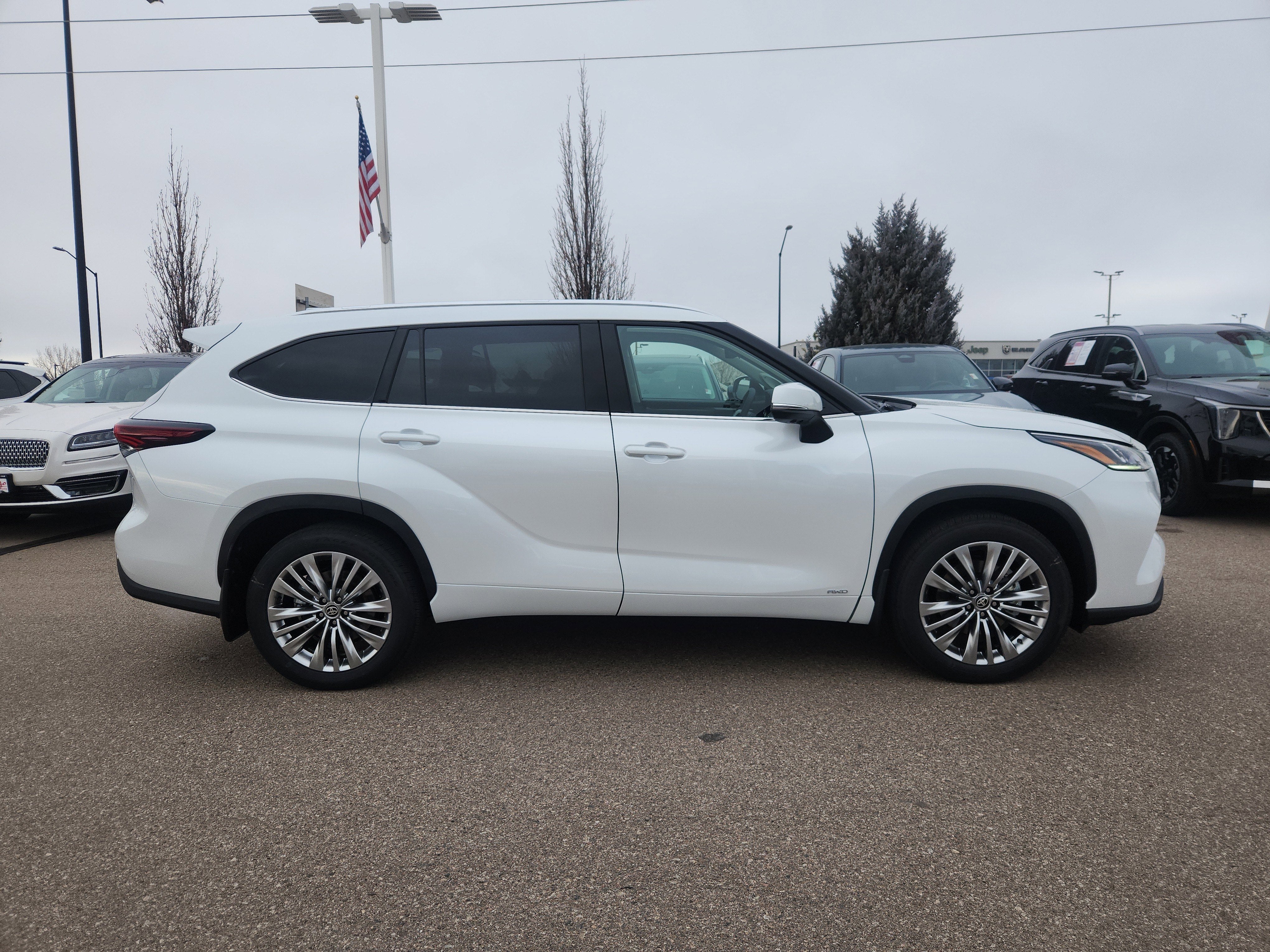 2026 Toyota Highlander Hybrid Hybrid Platinum