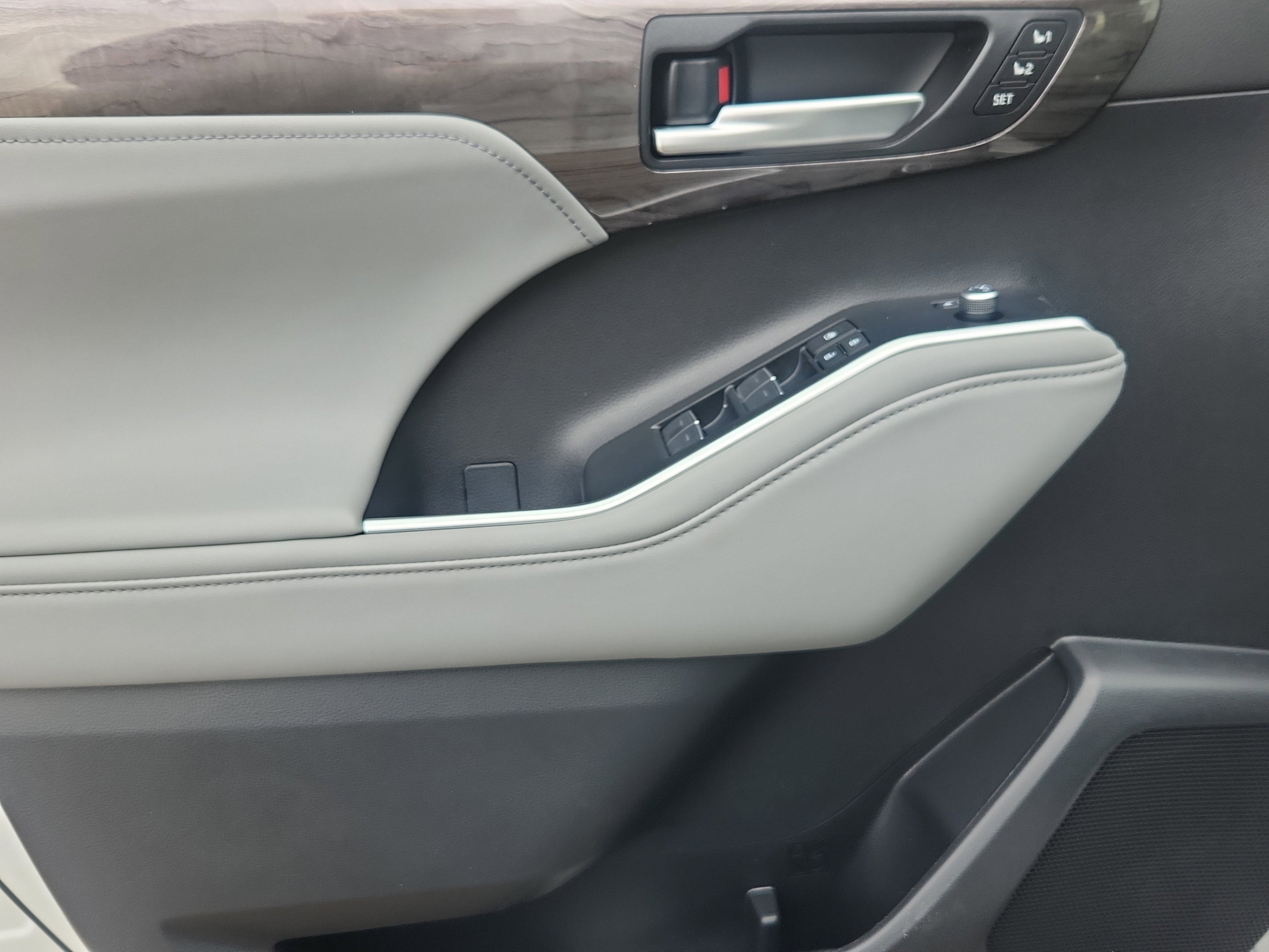 2026 Toyota Highlander Hybrid Hybrid Platinum