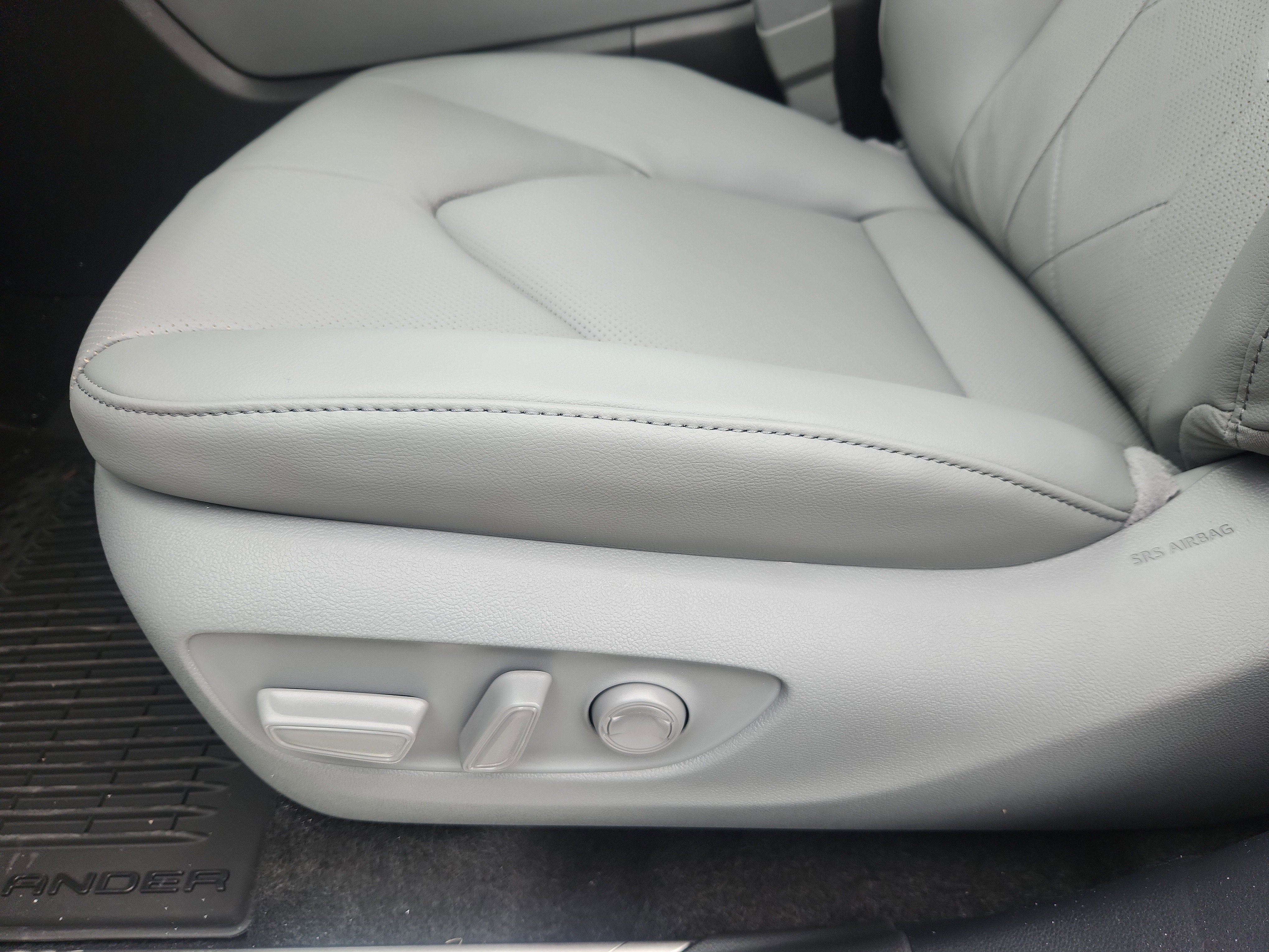 2026 Toyota Highlander Hybrid Hybrid Platinum