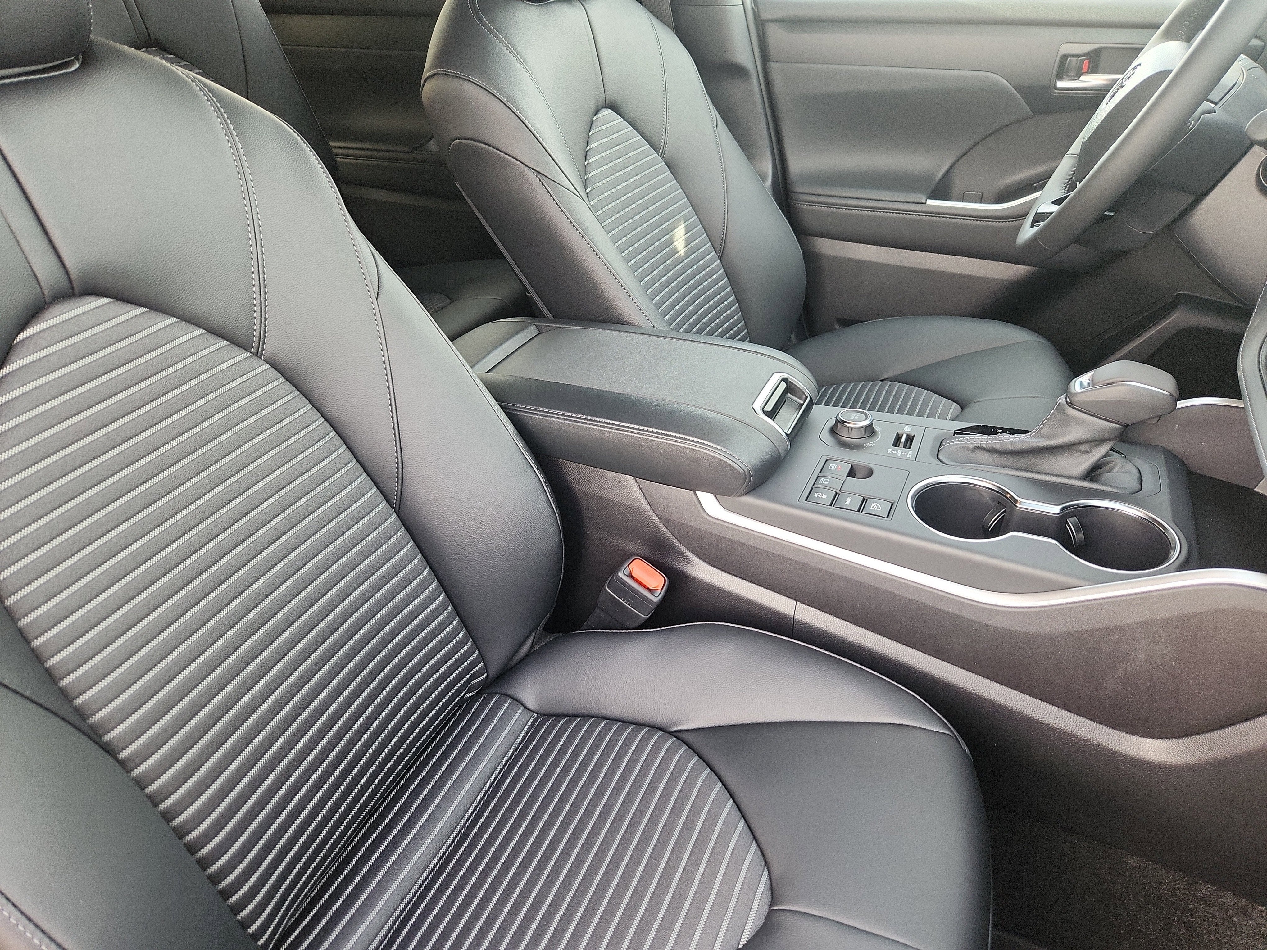 2026 Toyota Highlander XSE