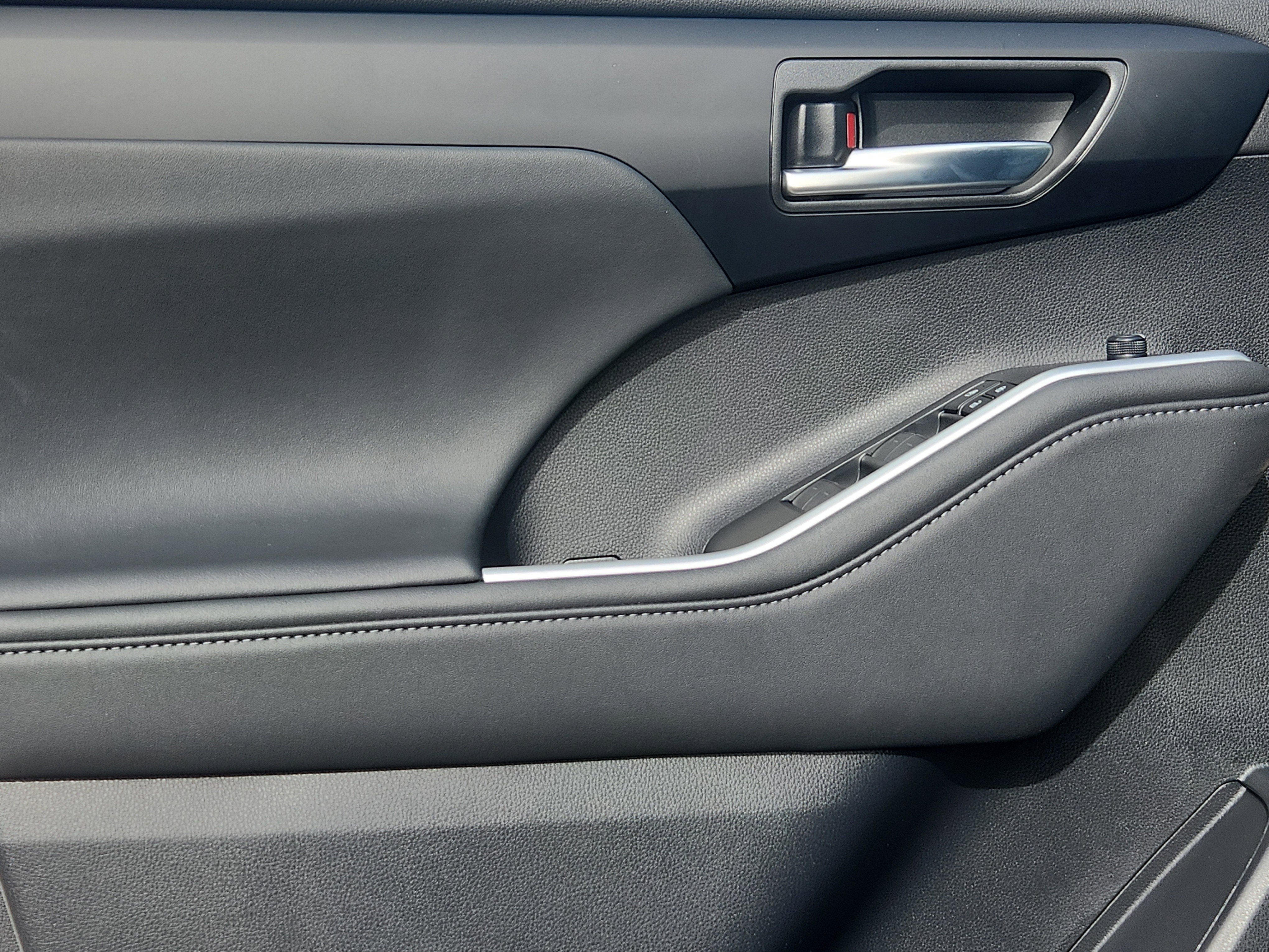 2026 Toyota Highlander XSE