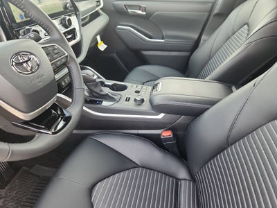 2026 Toyota Highlander XSE