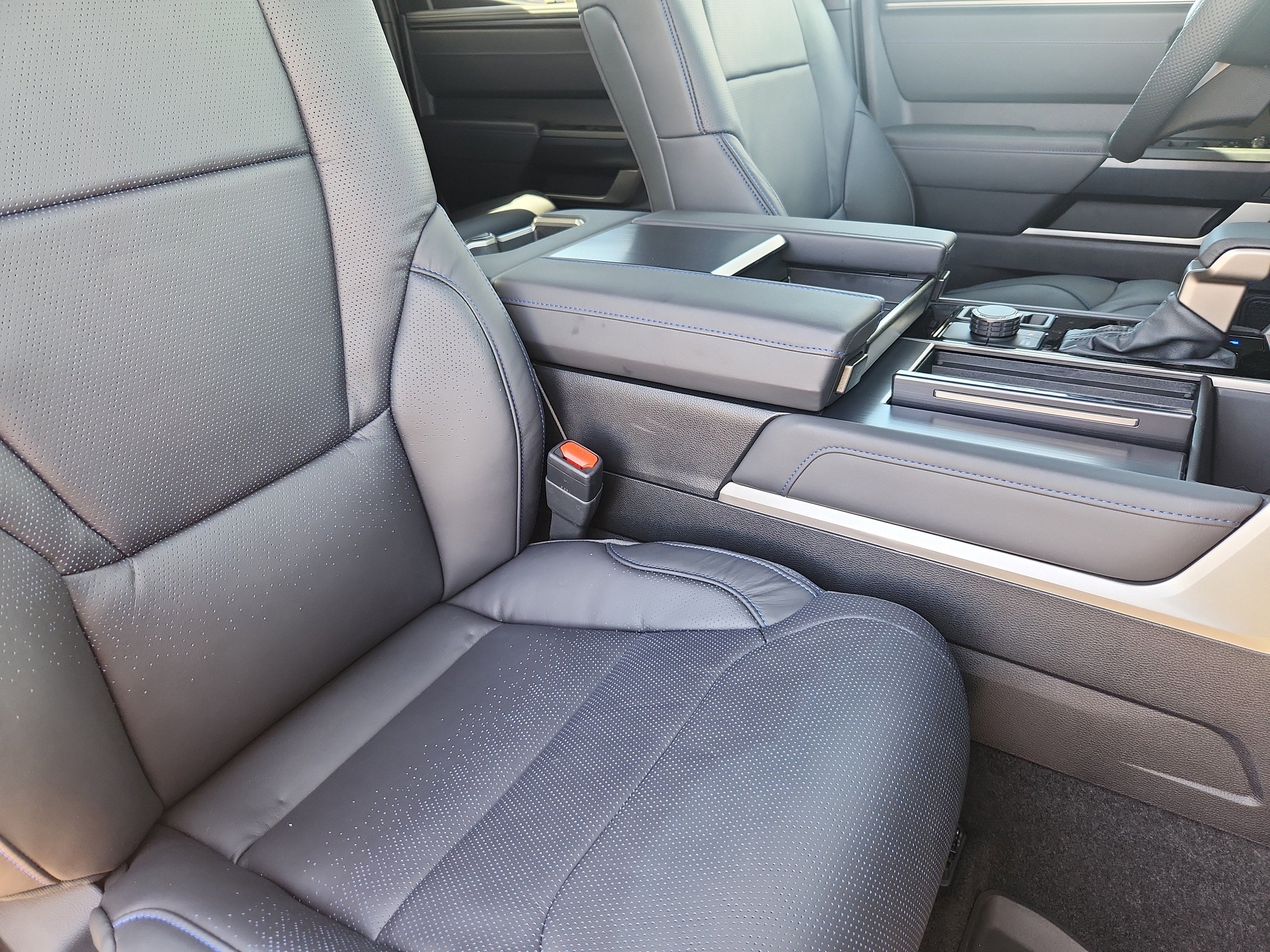 2026 Toyota Tundra i-FORCE MAX Platinum i-FORCE MAX