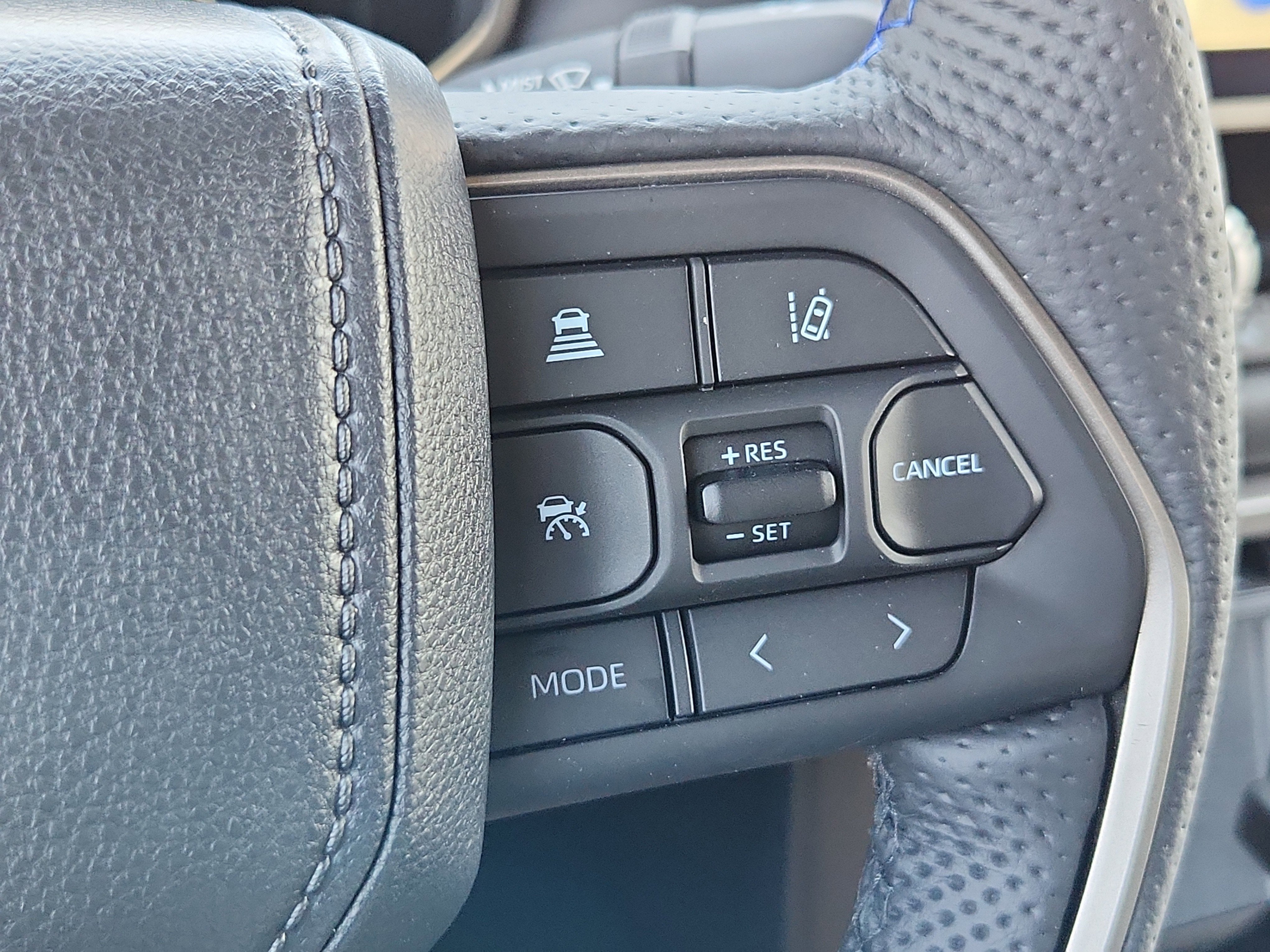 2026 Toyota Tundra i-FORCE MAX Platinum i-FORCE MAX