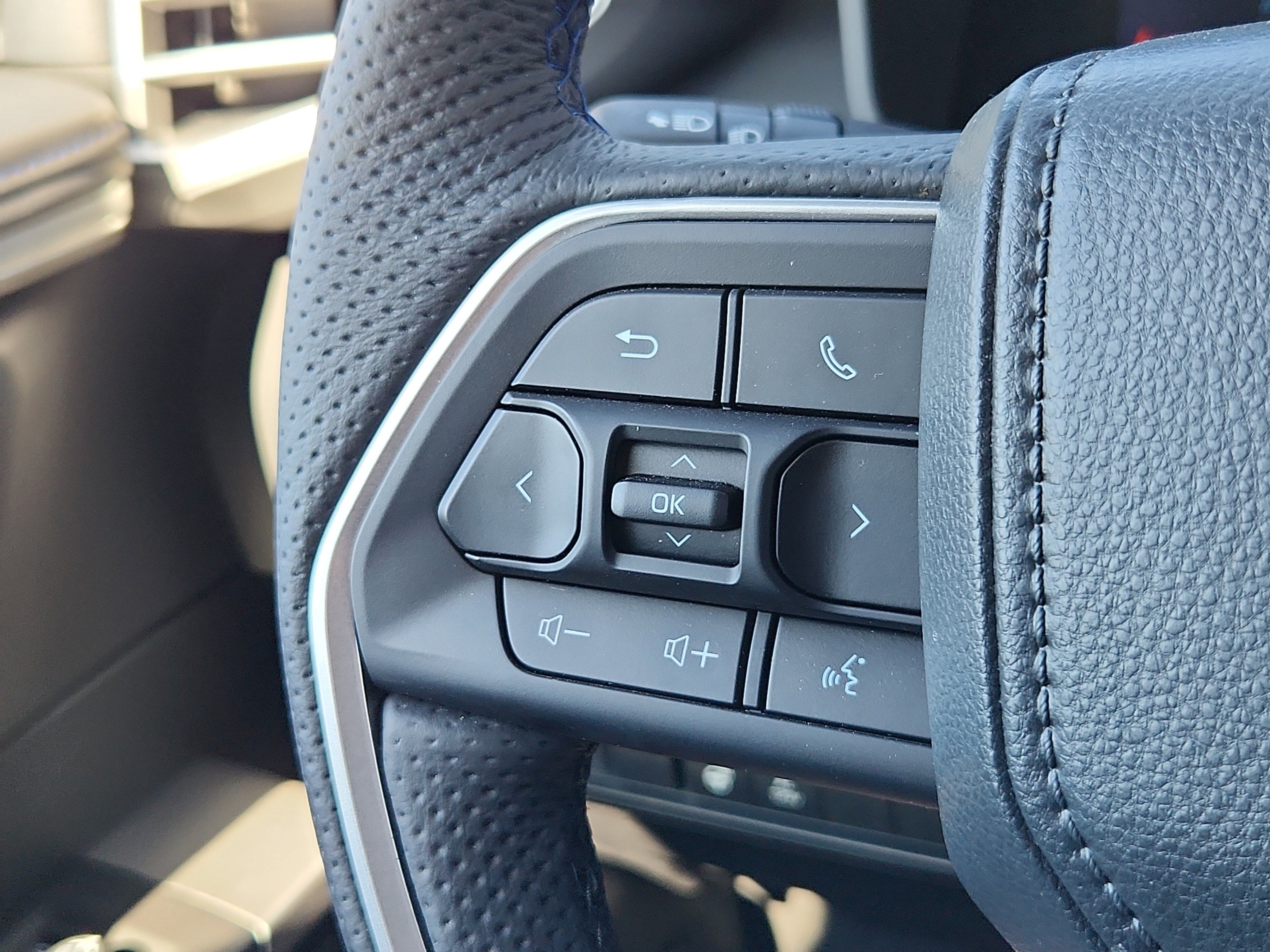 2025 Toyota Tundra i-FORCE MAX Platinum i-FORCE MAX