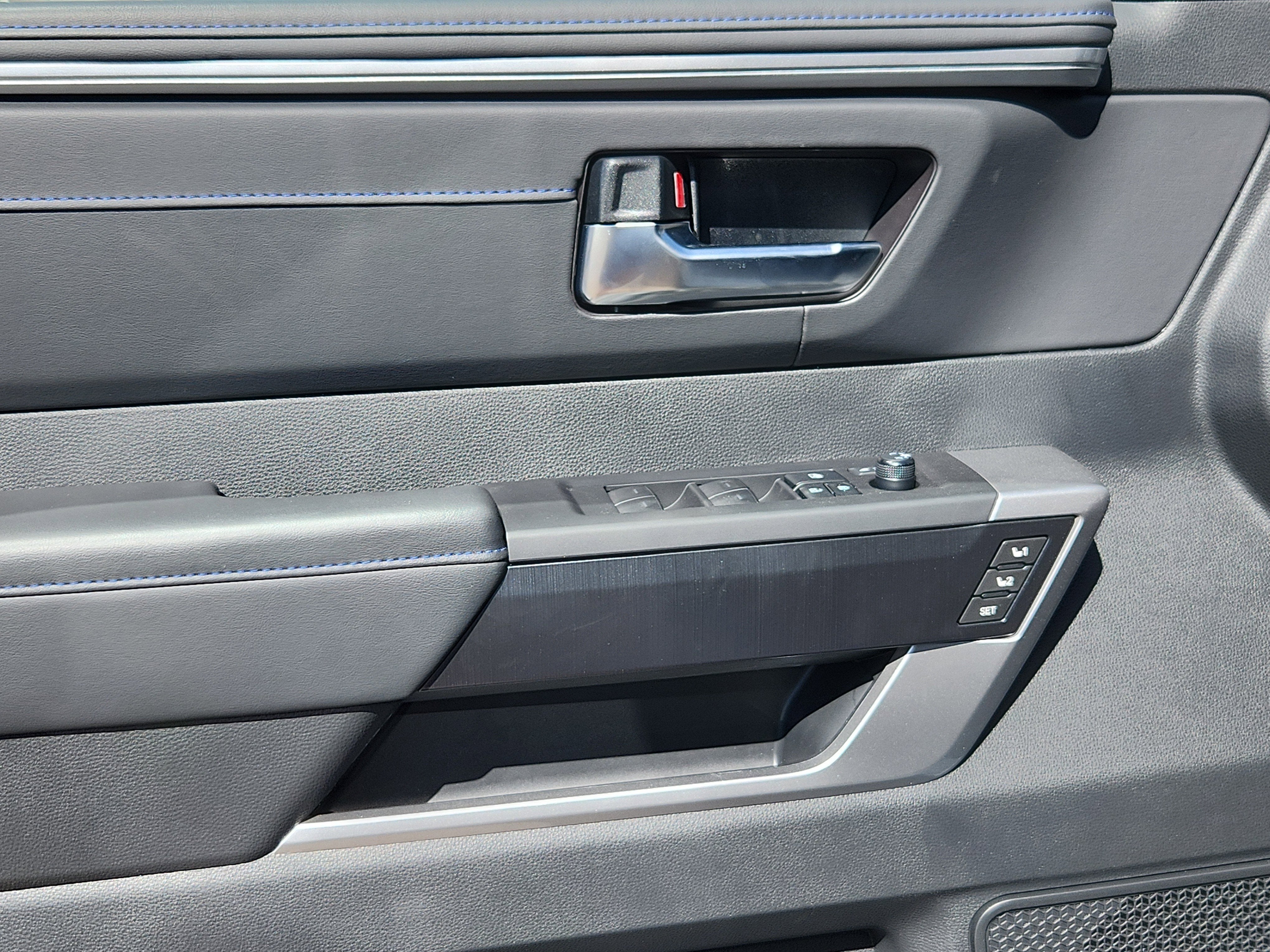 2025 Toyota Tundra i-FORCE MAX Platinum i-FORCE MAX