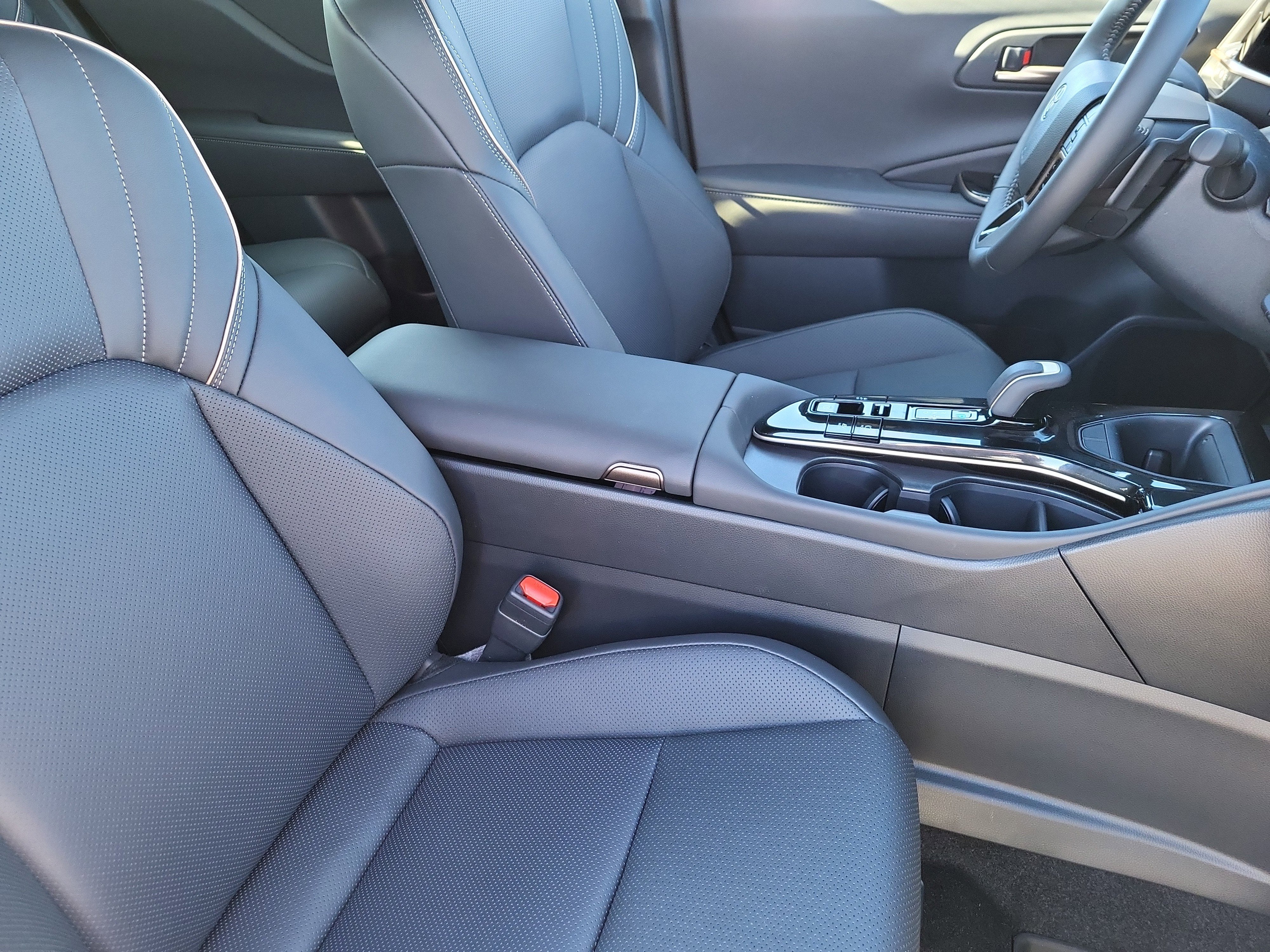 2025 Toyota Toyota Crown Signia Limited